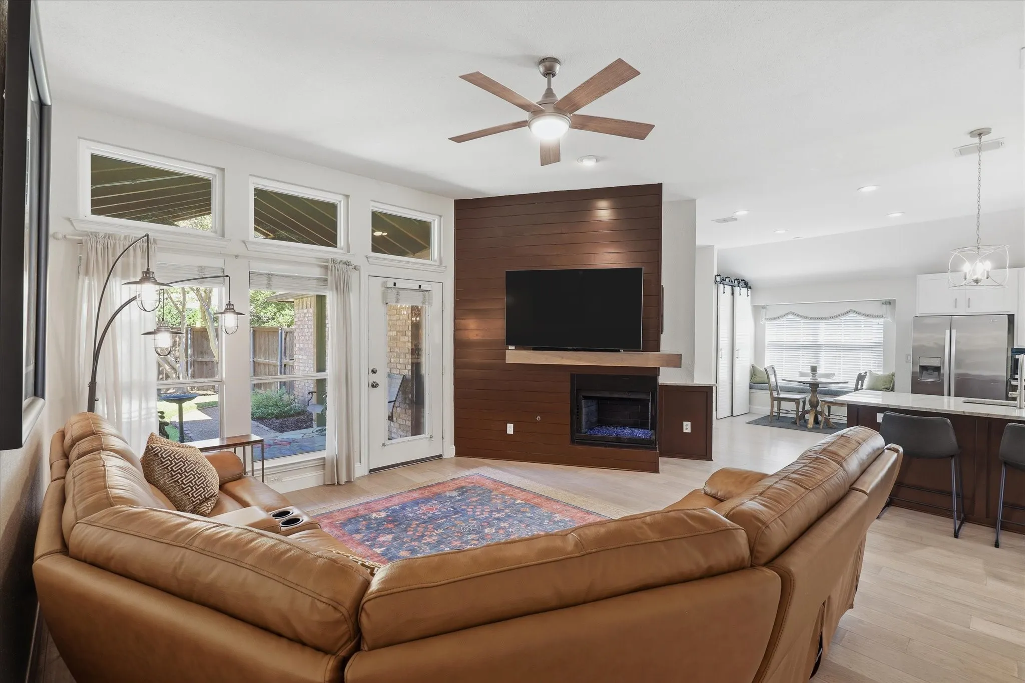 Single Family Residence For Sale in Collin County , 11100 New Orleans Drive, Frisco, Texas 75035, 4 Bedroom, 2 Bathroom, 2 Garage spaces, 2,027 Sqft, built in 1993, mls#21377020, Real Estate Agent in Frisco, Homes For Sale in Collin county, Homes For Sale in Frisco, Realtor in Frisco Texas, Real Estate Brokerage Independent Realty Texas, Luminita Cordes Realtor
