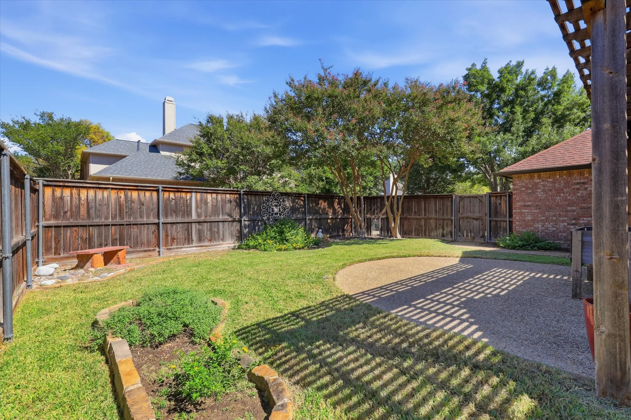 Single Family Residence For Sale in Collin County , 11100 New Orleans Drive, Frisco, Texas 75035, 4 Bedroom, 2 Bathroom, 2 Garage spaces, 2,027 Sqft, built in 1993, mls#21377020, Real Estate Agent in Frisco, Homes For Sale in Collin county, Homes For Sale in Frisco, Realtor in Frisco Texas, Real Estate Brokerage Independent Realty Texas, Luminita Cordes Realtor