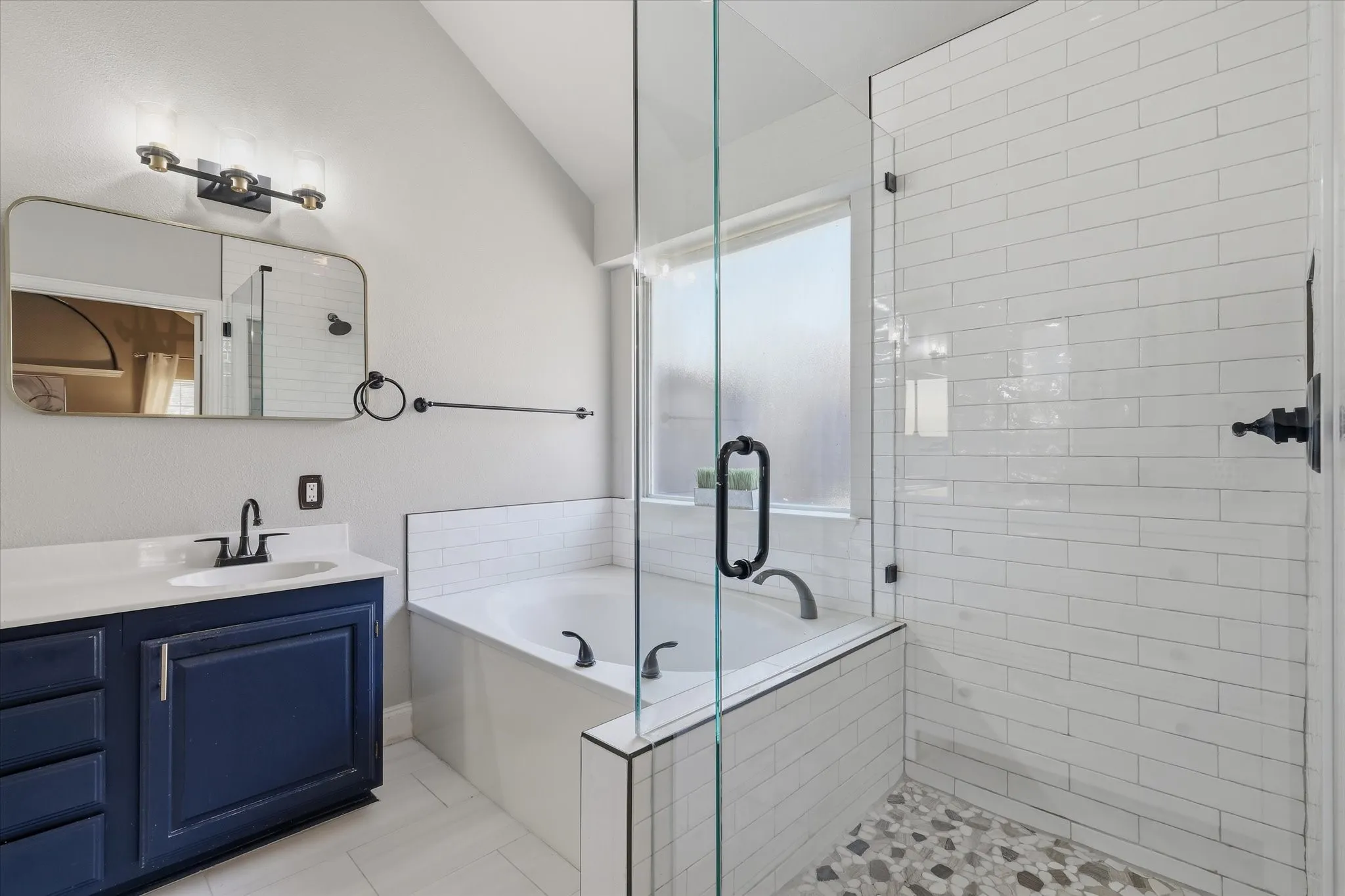 Single Family Residence For Sale in Collin County , 11100 New Orleans Drive, Frisco, Texas 75035, 4 Bedroom, 2 Bathroom, 2 Garage spaces, 2,027 Sqft, built in 1993, mls#21377020, Real Estate Agent in Frisco, Homes For Sale in Collin county, Homes For Sale in Frisco, Realtor in Frisco Texas, Real Estate Brokerage Independent Realty Texas, Luminita Cordes Realtor