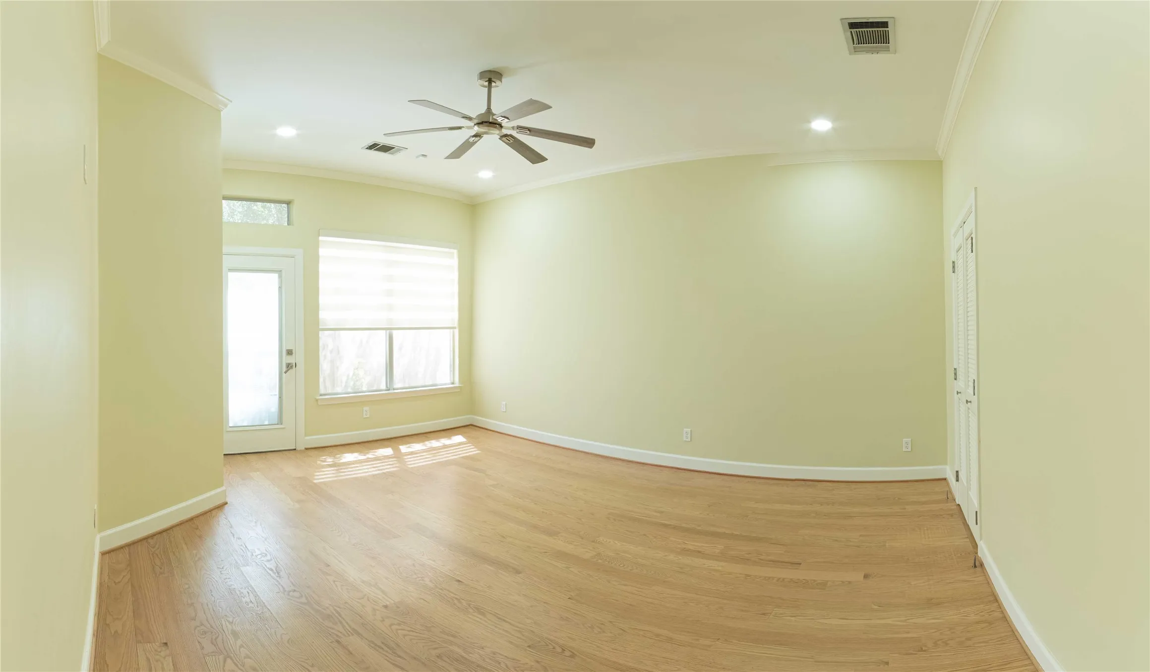 Single Family Residence For Rent in Collin County , 6080 Thursby Avenue, Dallas, Texas 75252, 2 Bedroom, 2 Bathroom, 2 Garage spaces, 1,632 Sqft, built in 1994, mls#21366687, Real Estate Agent in Dallas, Homes For Rent in Collin county, Homes For Rent in Dallas, Realtor in Dallas Texas, Real Estate Brokerage Independent Realty Texas, Luminita Cordes Realtor