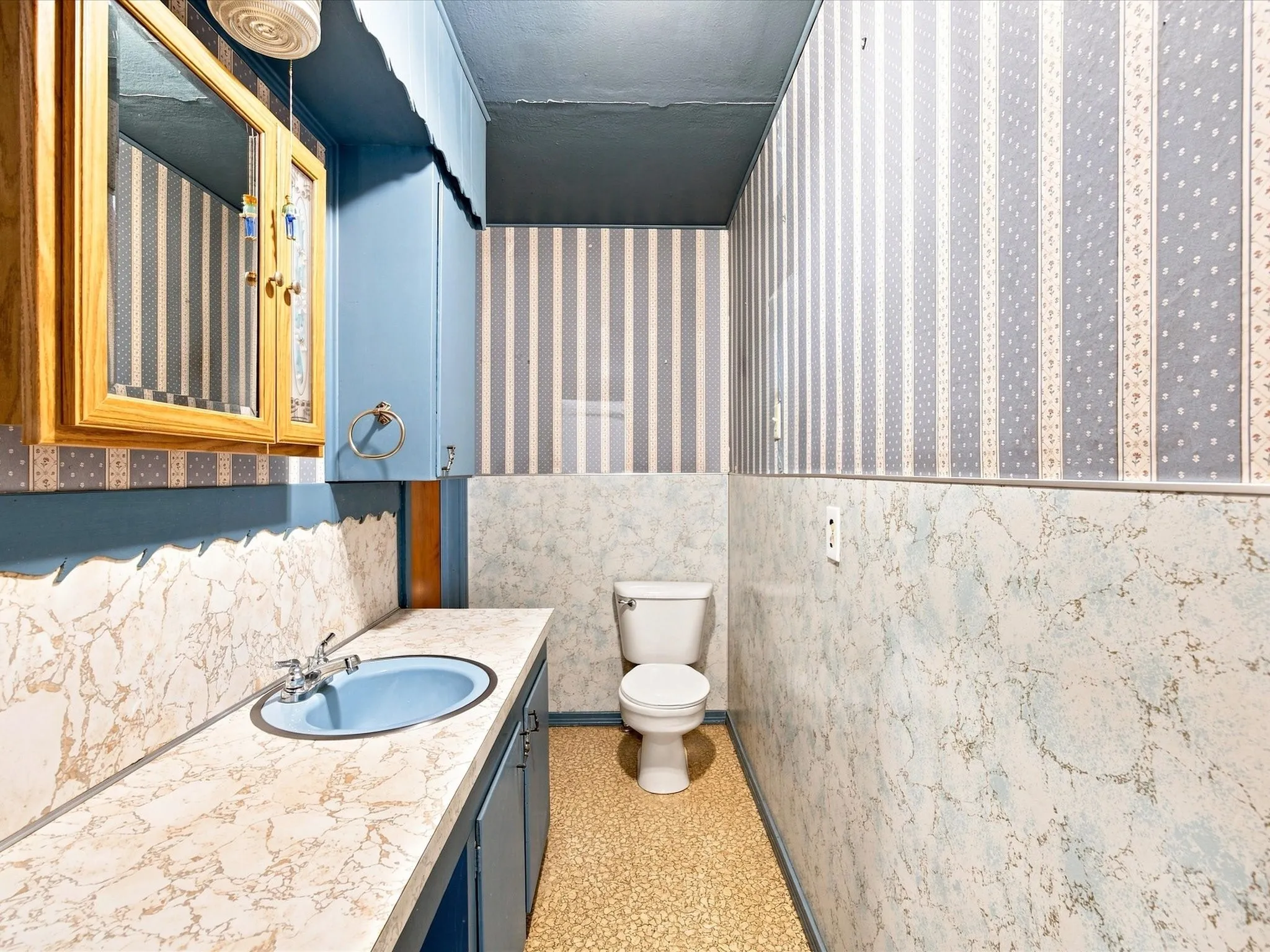 Single Family Residence For Sale in Ellis County , 1003 E Milam Street, Ennis, Texas 75119, 3 Bedroom, 2 Bathroom, 2 Garage spaces, 1,856 Sqft, built in 1954, mls#21375980, Real Estate Agent in Ennis, Homes For Sale in Ellis county, Homes For Sale in Ennis, Realtor in Ennis Texas, Real Estate Brokerage Independent Realty Texas, Luminita Cordes Realtor