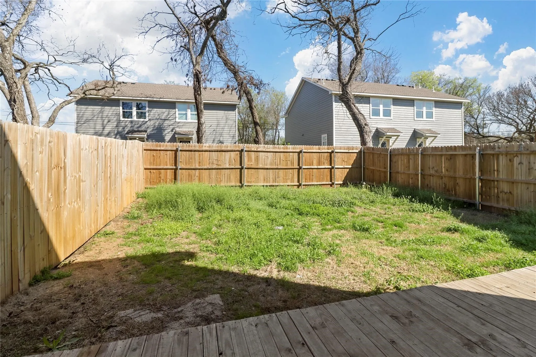 Duplex For Rent in Grayson County , 529-531 E Ball Street 531, Tom Bean, Texas 75489, 3 Bedroom, 3 Bathroom, Garage spaces, 1,424 Sqft, built in 2023, mls#21377977, Real Estate Agent in Tom Bean, Homes For Rent in Grayson county, Homes For Rent in Tom Bean, Realtor in Tom Bean Texas, Real Estate Brokerage Independent Realty Texas, Luminita Cordes Realtor