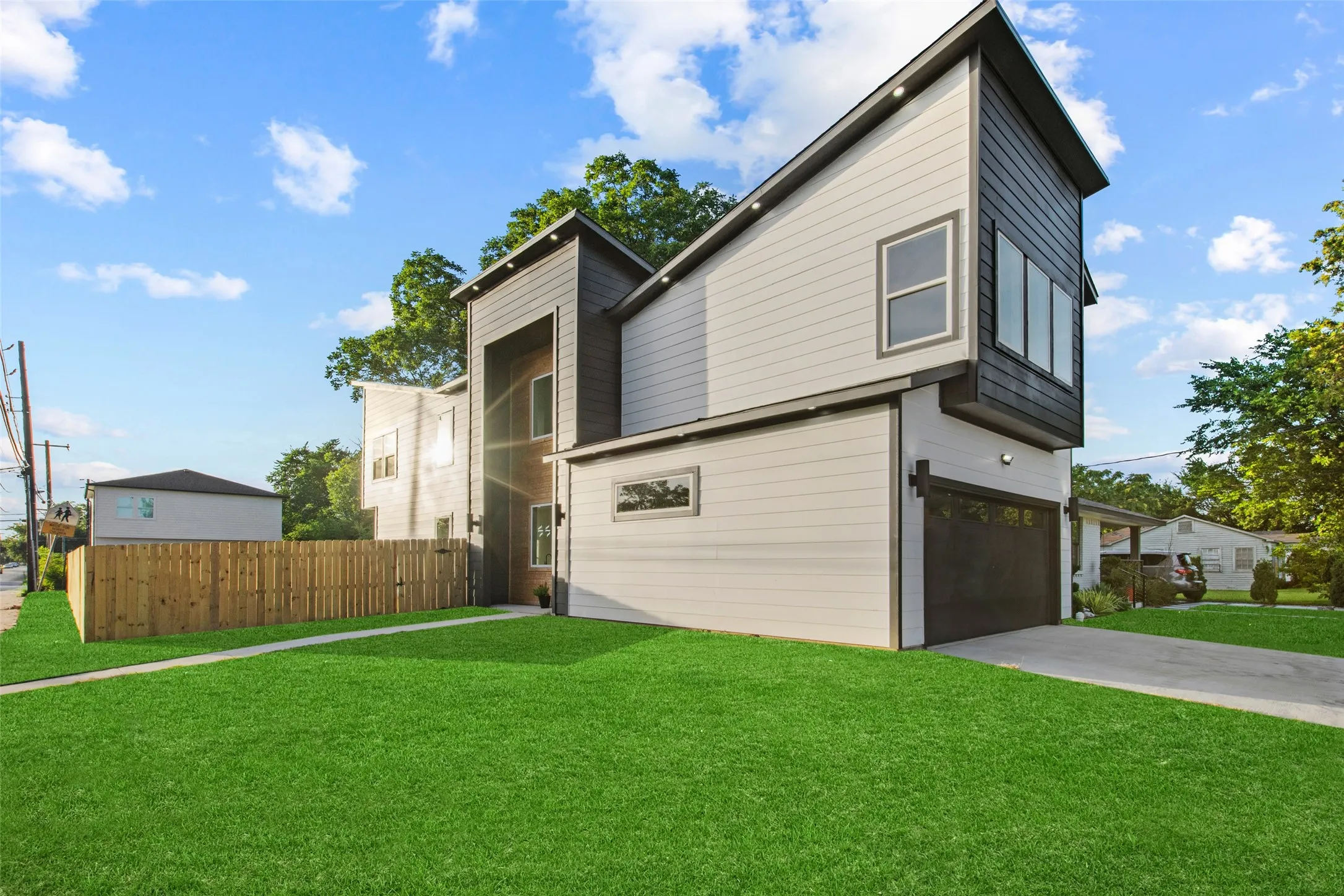 Single Family Residence For Sale in Dallas County , 2503 Lawrence Street, Dallas, Texas 75215, 3 Bedroom, 3 Bathroom, 2 Garage spaces, 1,950 Sqft, built in 2025, mls#21377973, Real Estate Agent in Dallas, Homes For Sale in Dallas county, Homes For Sale in Dallas, Realtor in Dallas Texas, Real Estate Brokerage Independent Realty Texas, Luminita Cordes Realtor