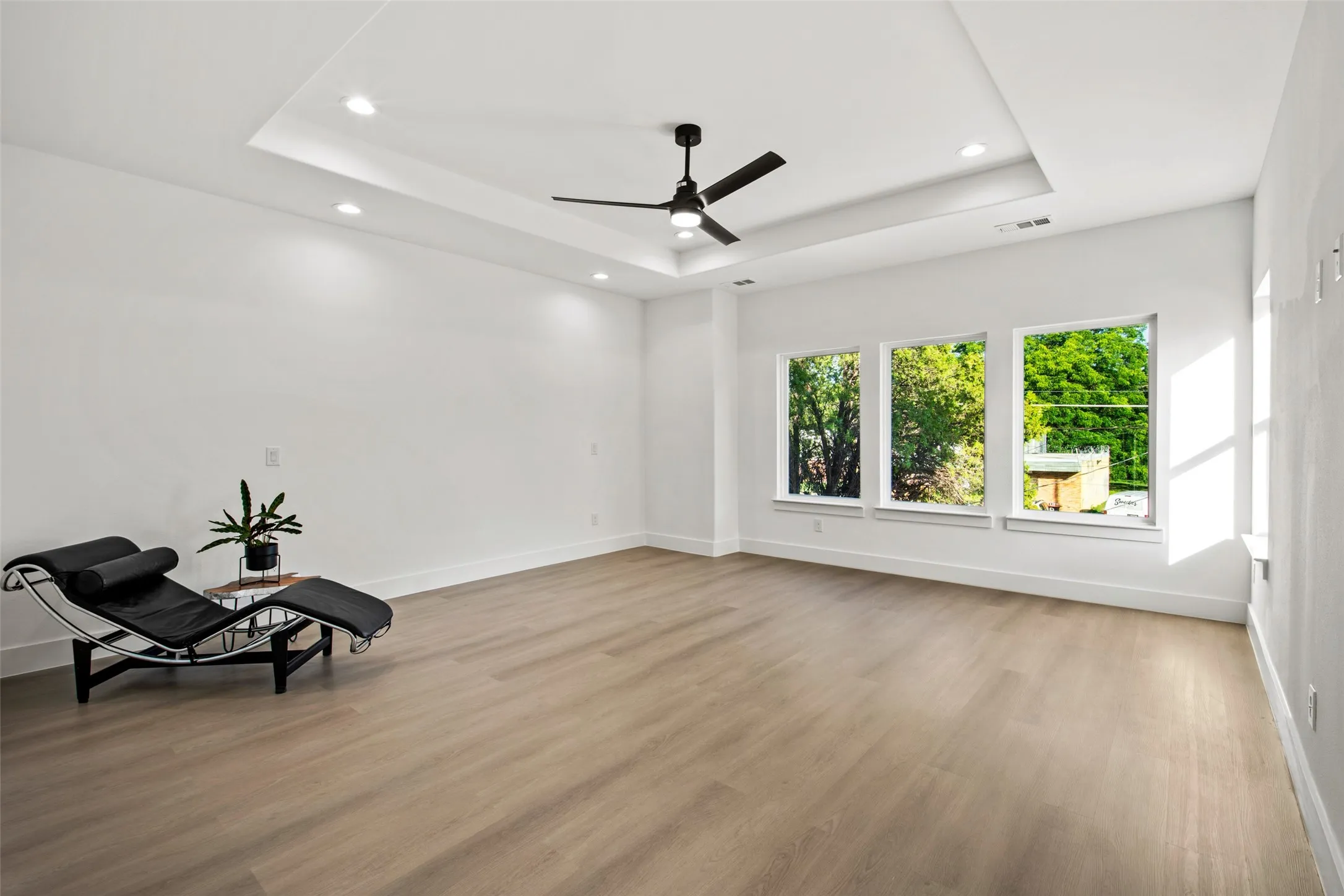 Single Family Residence For Sale in Dallas County , 2503 Lawrence Street, Dallas, Texas 75215, 3 Bedroom, 3 Bathroom, 2 Garage spaces, 1,950 Sqft, built in 2025, mls#21377973, Real Estate Agent in Dallas, Homes For Sale in Dallas county, Homes For Sale in Dallas, Realtor in Dallas Texas, Real Estate Brokerage Independent Realty Texas, Luminita Cordes Realtor