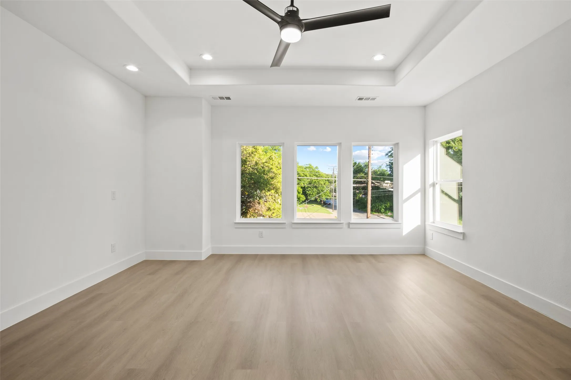 Single Family Residence For Sale in Dallas County , 2503 Lawrence Street, Dallas, Texas 75215, 3 Bedroom, 3 Bathroom, 2 Garage spaces, 1,950 Sqft, built in 2025, mls#21377973, Real Estate Agent in Dallas, Homes For Sale in Dallas county, Homes For Sale in Dallas, Realtor in Dallas Texas, Real Estate Brokerage Independent Realty Texas, Luminita Cordes Realtor