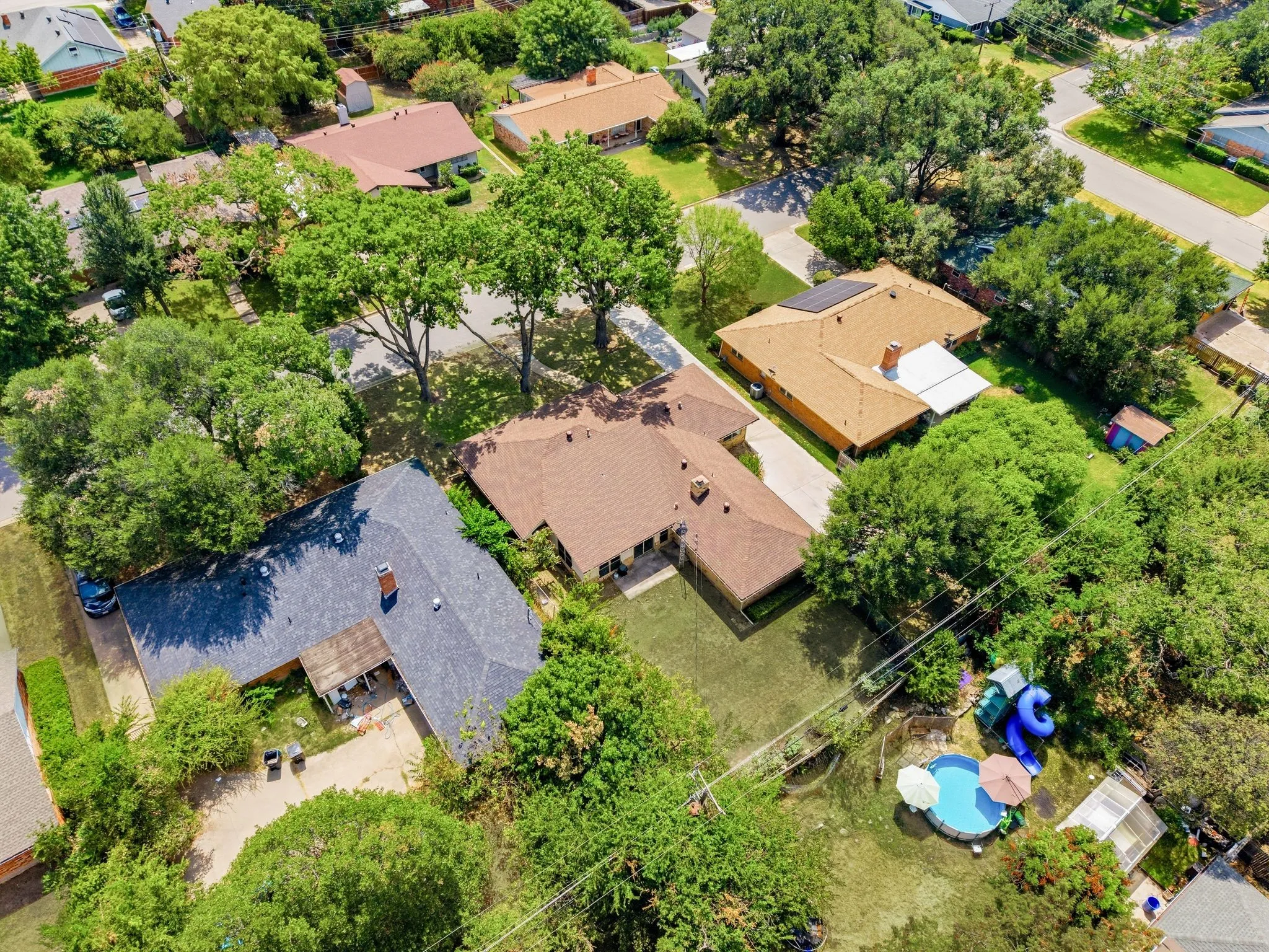 Single Family Residence For Sale in Tarrant County , 6248 Winifred Drive, Fort Worth, Texas 76133, 3 Bedroom, 3 Bathroom, 2 Garage spaces, 2,517 Sqft, built in 1966, mls#21376925, Real Estate Agent in Fort Worth, Homes For Sale in Tarrant county, Homes For Sale in Fort Worth, Realtor in Fort Worth Texas, Real Estate Brokerage Independent Realty Texas, Luminita Cordes Realtor
