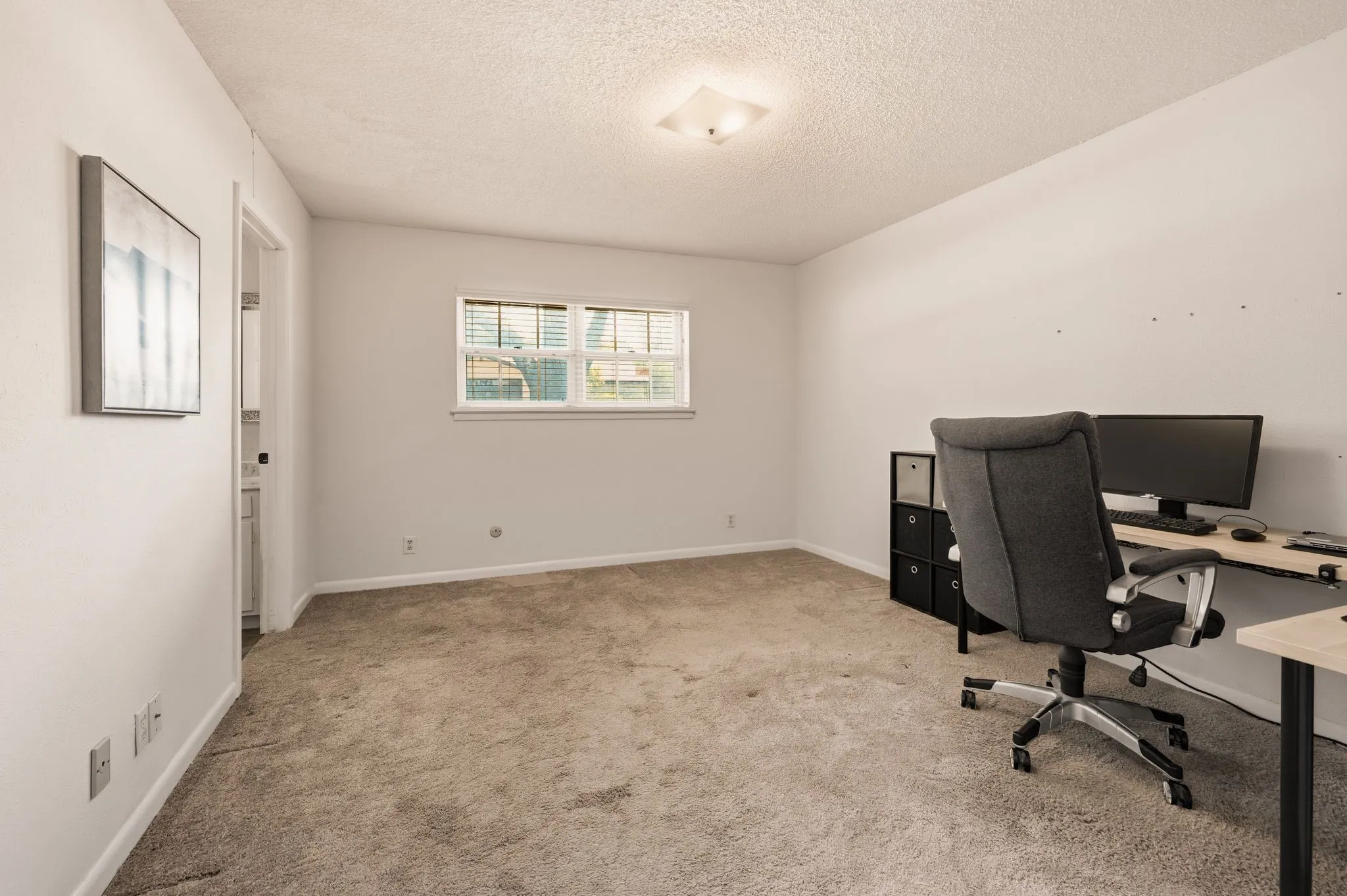 Single Family Residence For Sale in Tarrant County , 6248 Winifred Drive, Fort Worth, Texas 76133, 3 Bedroom, 3 Bathroom, 2 Garage spaces, 2,517 Sqft, built in 1966, mls#21376925, Real Estate Agent in Fort Worth, Homes For Sale in Tarrant county, Homes For Sale in Fort Worth, Realtor in Fort Worth Texas, Real Estate Brokerage Independent Realty Texas, Luminita Cordes Realtor