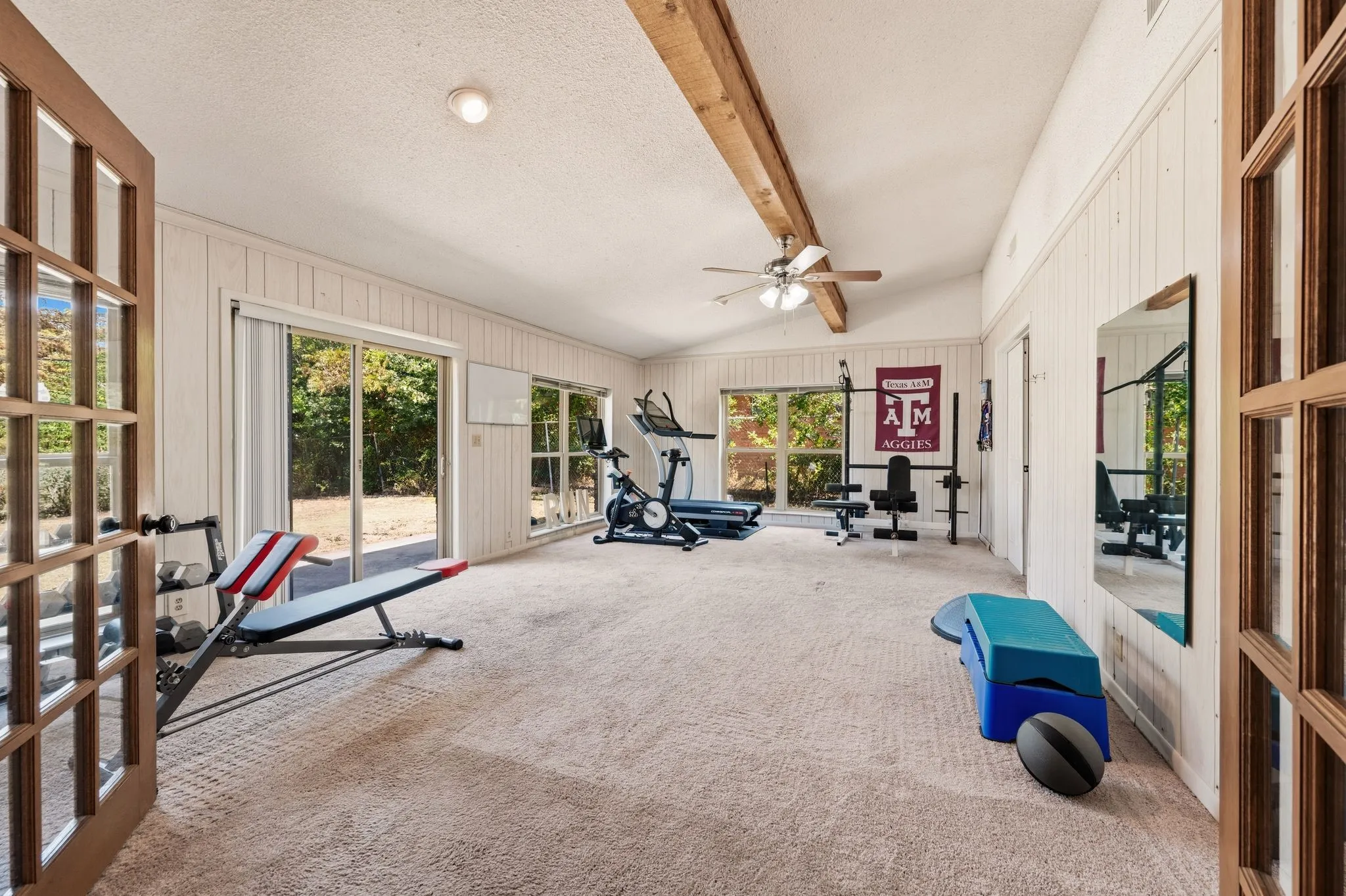 Single Family Residence For Sale in Tarrant County , 6248 Winifred Drive, Fort Worth, Texas 76133, 3 Bedroom, 3 Bathroom, 2 Garage spaces, 2,517 Sqft, built in 1966, mls#21376925, Real Estate Agent in Fort Worth, Homes For Sale in Tarrant county, Homes For Sale in Fort Worth, Realtor in Fort Worth Texas, Real Estate Brokerage Independent Realty Texas, Luminita Cordes Realtor