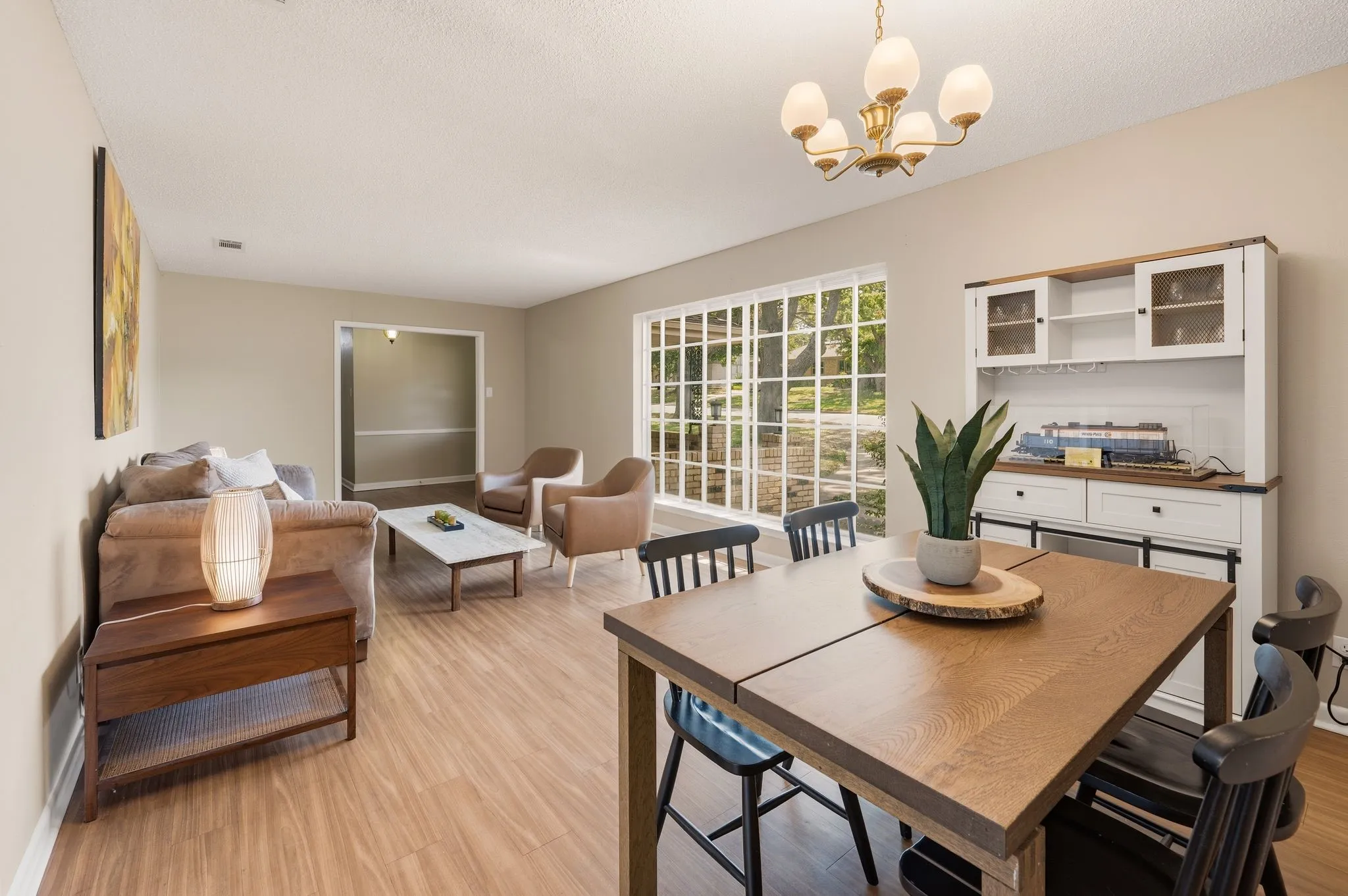 Single Family Residence For Sale in Tarrant County , 6248 Winifred Drive, Fort Worth, Texas 76133, 3 Bedroom, 3 Bathroom, 2 Garage spaces, 2,517 Sqft, built in 1966, mls#21376925, Real Estate Agent in Fort Worth, Homes For Sale in Tarrant county, Homes For Sale in Fort Worth, Realtor in Fort Worth Texas, Real Estate Brokerage Independent Realty Texas, Luminita Cordes Realtor