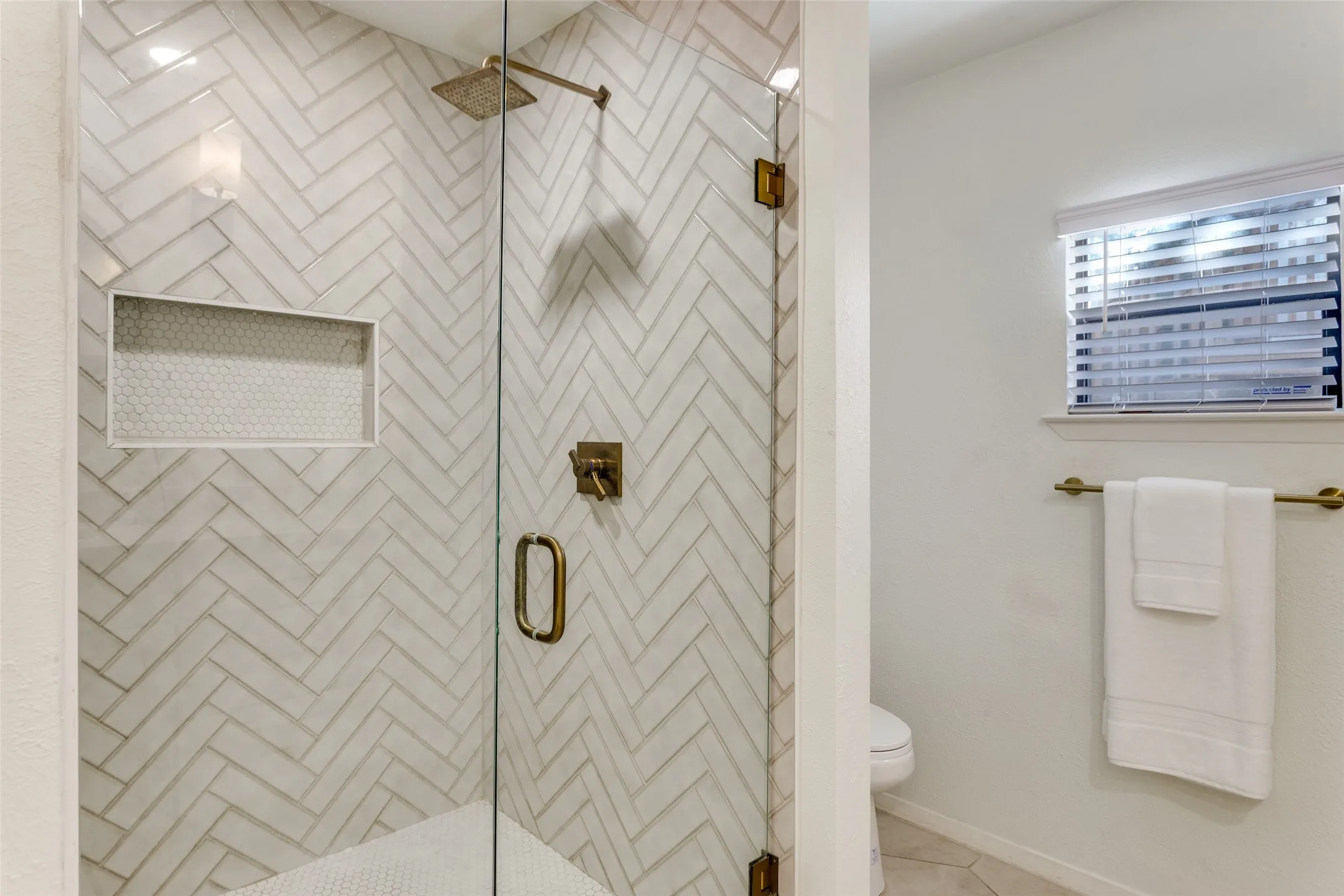 For Sale in Tarrant County , 25O8 Hulen Street, Fort Worth, Texas 76107, 3 Bedroom, 3 Bathroom, 2 Garage spaces, 2,106 Sqft, built in 1935, mls#21377920, Real Estate Agent in Fort Worth, Homes For Sale in Tarrant county, Homes For Sale in Fort Worth, Realtor in Fort Worth Texas, Real Estate Brokerage Independent Realty Texas, Luminita Cordes Realtor