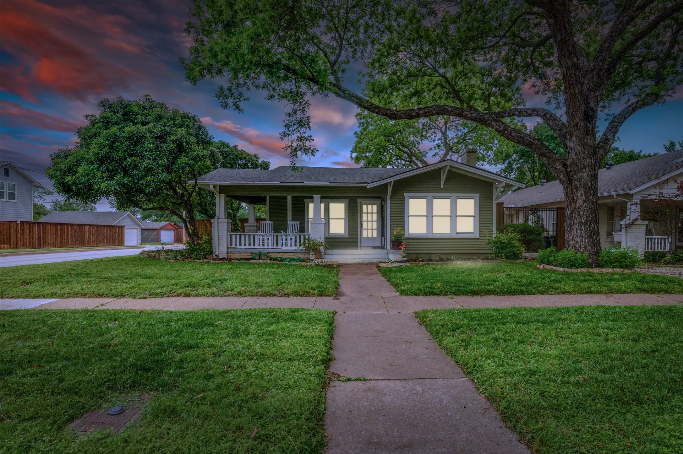 For Sale in Tarrant County , 25O8 Hulen Street, Fort Worth, Texas 76107, 3 Bedroom, 3 Bathroom, 2 Garage spaces, 2,106 Sqft, built in 1935, mls#21377920, Real Estate Agent in Fort Worth, Homes For Sale in Tarrant county, Homes For Sale in Fort Worth, Realtor in Fort Worth Texas, Real Estate Brokerage Independent Realty Texas, Luminita Cordes Realtor