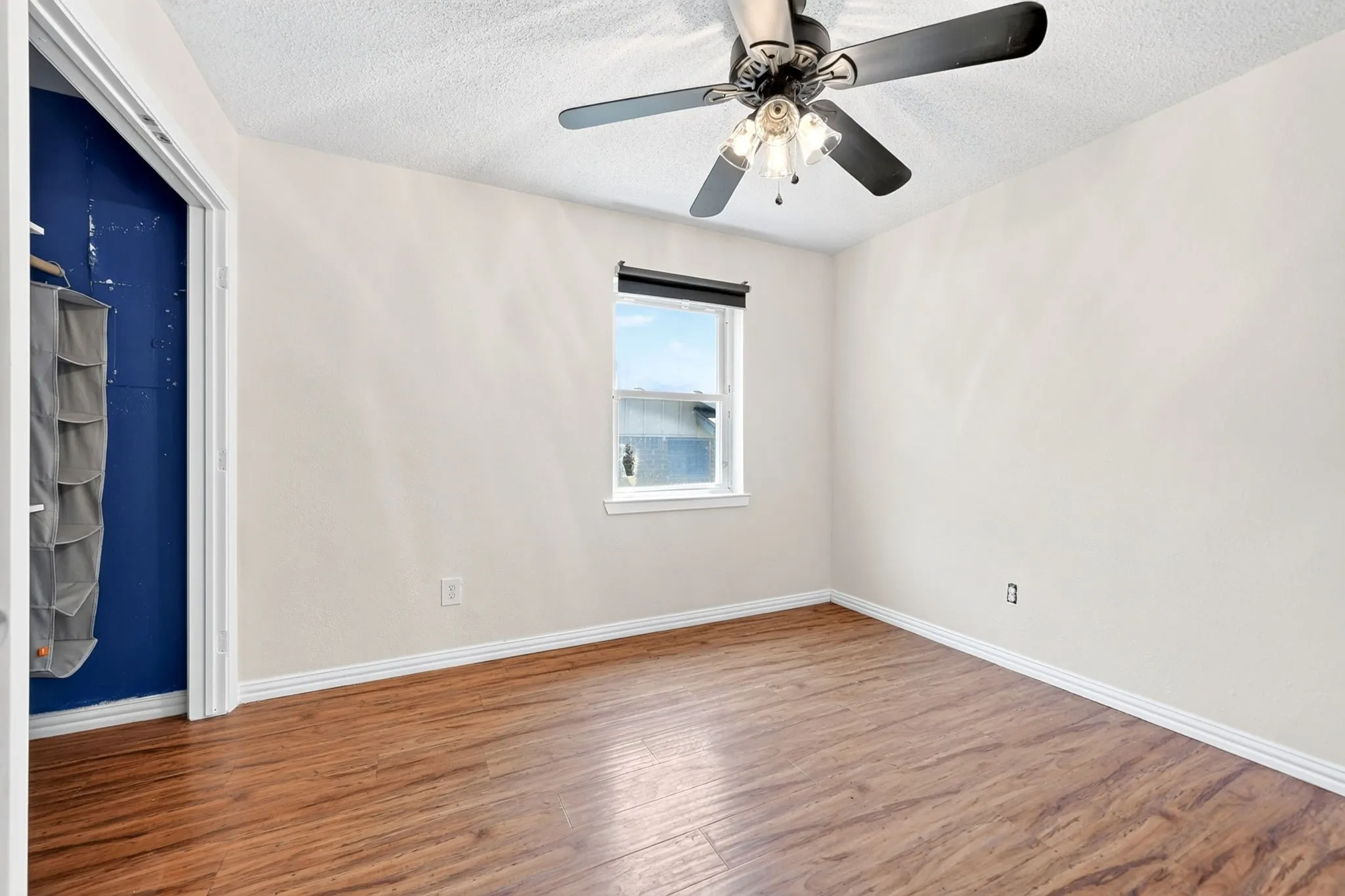 Single Family Residence For Rent in Rockwall County , 505 Whittle Way, Rockwall, Texas 75087, 3 Bedroom, 2 Bathroom, 2 Garage spaces, 1,439 Sqft, built in 1961, mls#21377813, Real Estate Agent in Rockwall, Homes For Rent in Rockwall county, Homes For Rent in Rockwall, Realtor in Rockwall Texas, Real Estate Brokerage Independent Realty Texas, Luminita Cordes Realtor