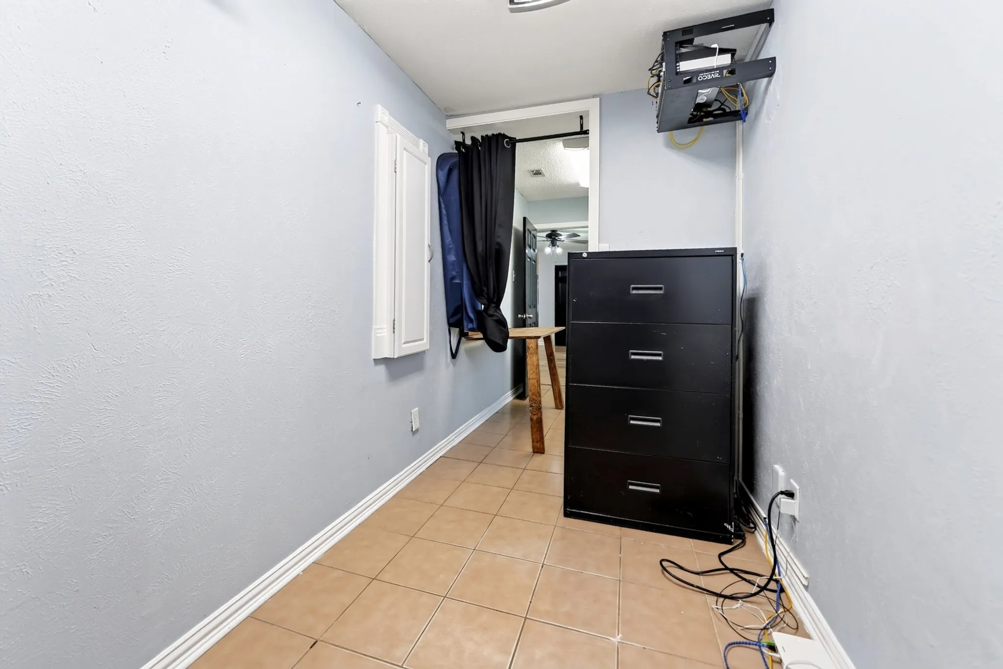 Single Family Residence For Rent in Rockwall County , 505 Whittle Way, Rockwall, Texas 75087, 3 Bedroom, 2 Bathroom, 2 Garage spaces, 1,439 Sqft, built in 1961, mls#21377813, Real Estate Agent in Rockwall, Homes For Rent in Rockwall county, Homes For Rent in Rockwall, Realtor in Rockwall Texas, Real Estate Brokerage Independent Realty Texas, Luminita Cordes Realtor
