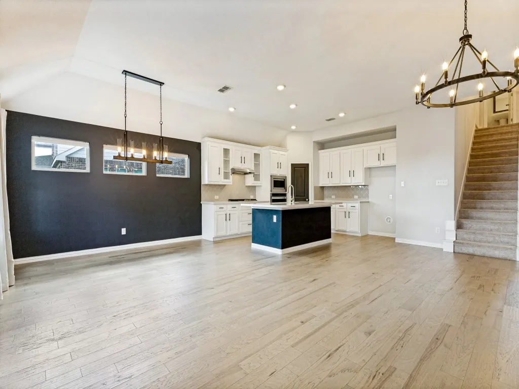 Single Family Residence For Sale in Tarrant County , 1520 Eleanor Drive, Fort Worth, Texas 76052, 4 Bedroom, 3 Bathroom, 3 Garage spaces, 2,287 Sqft, built in 2019, mls#21363253, Real Estate Agent in Fort Worth, Homes For Sale in Tarrant county, Homes For Sale in Fort Worth, Realtor in Fort Worth Texas, Real Estate Brokerage Independent Realty Texas, Luminita Cordes Realtor