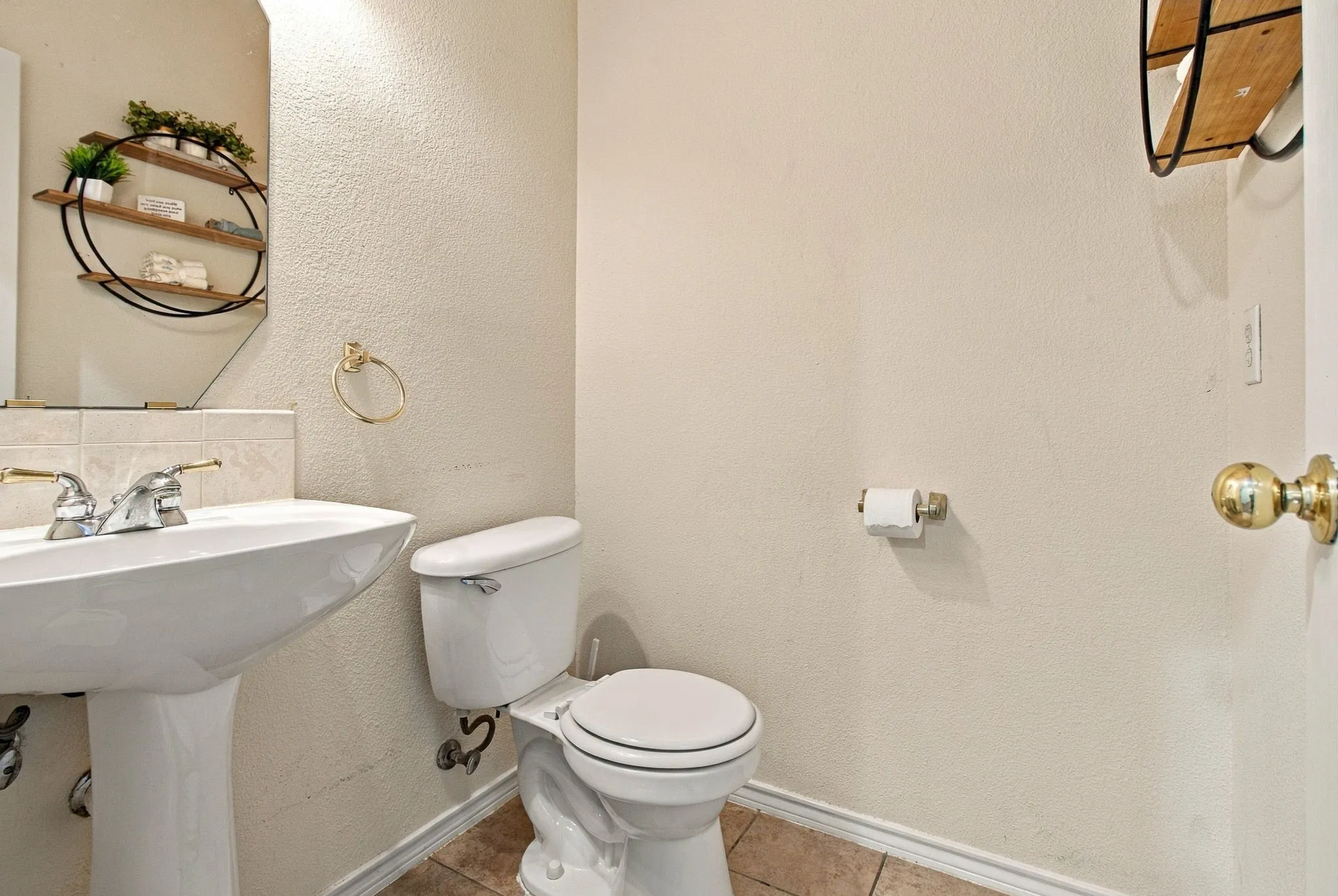 Single Family Residence For Sale in Tarrant County , 4509 Timken Trail, Fort Worth, Texas 76137, 5 Bedroom, 4 Bathroom, 2 Garage spaces, 2,915 Sqft, built in 2001, mls#21377985, Real Estate Agent in Fort Worth, Homes For Sale in Tarrant county, Homes For Sale in Fort Worth, Realtor in Fort Worth Texas, Real Estate Brokerage Independent Realty Texas, Luminita Cordes Realtor