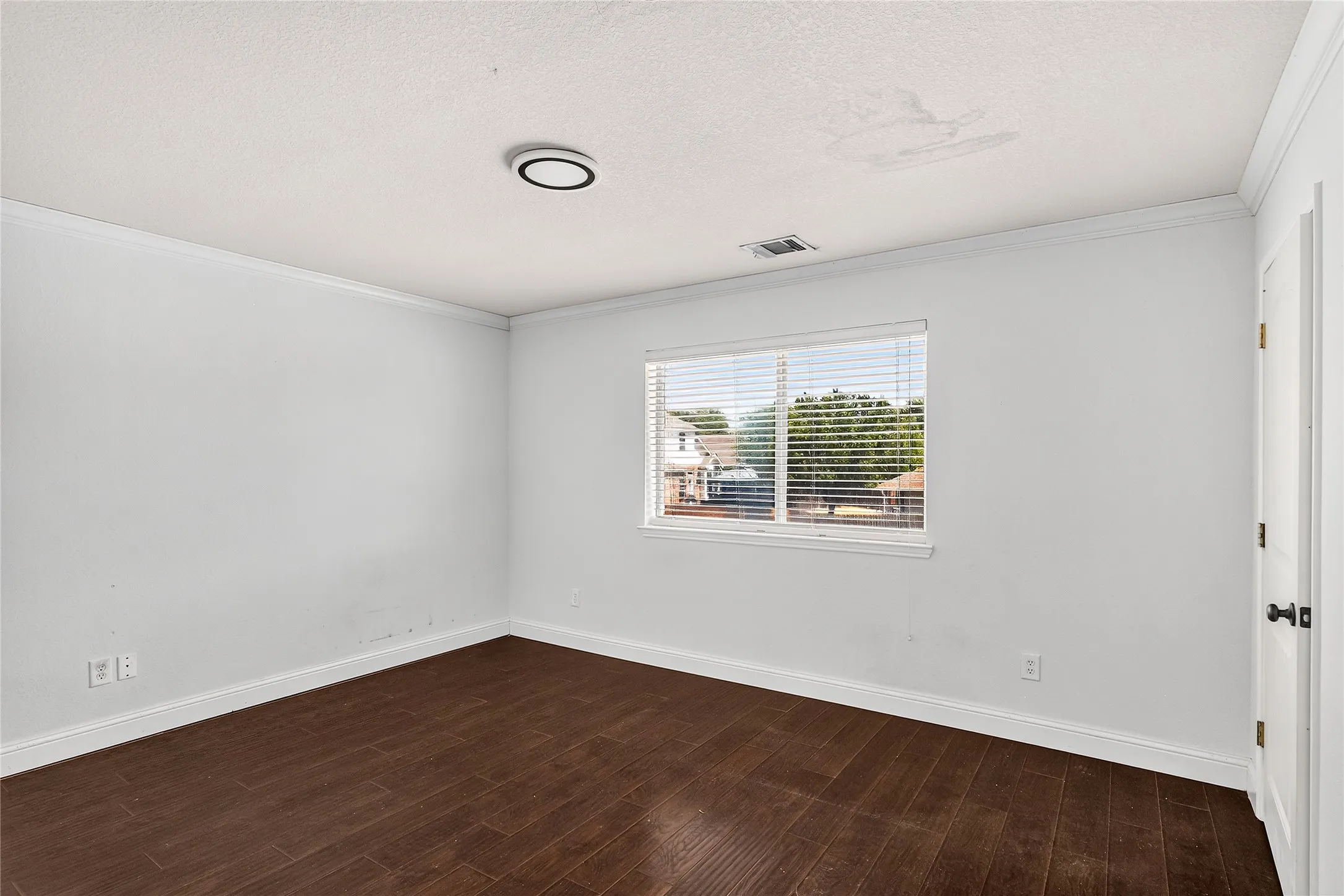 Single Family Residence For Sale in Collin County , 2500 Collier Drive, Mc Kinney, Texas 75071, 3 Bedroom, 3 Bathroom, 2 Garage spaces, 1,722 Sqft, built in 2006, mls#21377734, Real Estate Agent in Mc Kinney, Homes For Sale in Collin county, Homes For Sale in Mc Kinney, Realtor in Mc Kinney Texas, Real Estate Brokerage Independent Realty Texas, Luminita Cordes Realtor