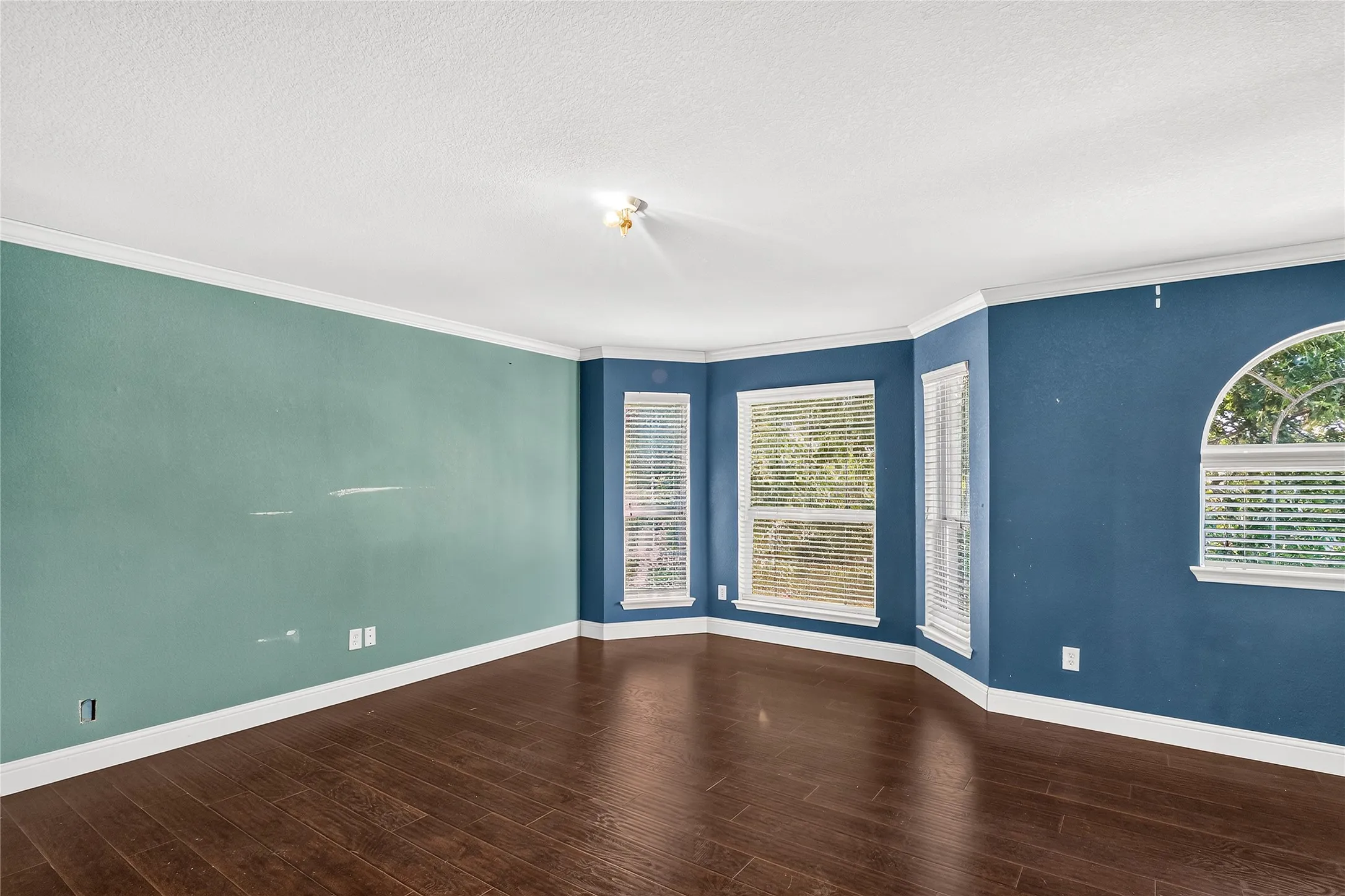 Single Family Residence For Sale in Collin County , 2500 Collier Drive, Mc Kinney, Texas 75071, 3 Bedroom, 3 Bathroom, 2 Garage spaces, 1,722 Sqft, built in 2006, mls#21377734, Real Estate Agent in Mc Kinney, Homes For Sale in Collin county, Homes For Sale in Mc Kinney, Realtor in Mc Kinney Texas, Real Estate Brokerage Independent Realty Texas, Luminita Cordes Realtor