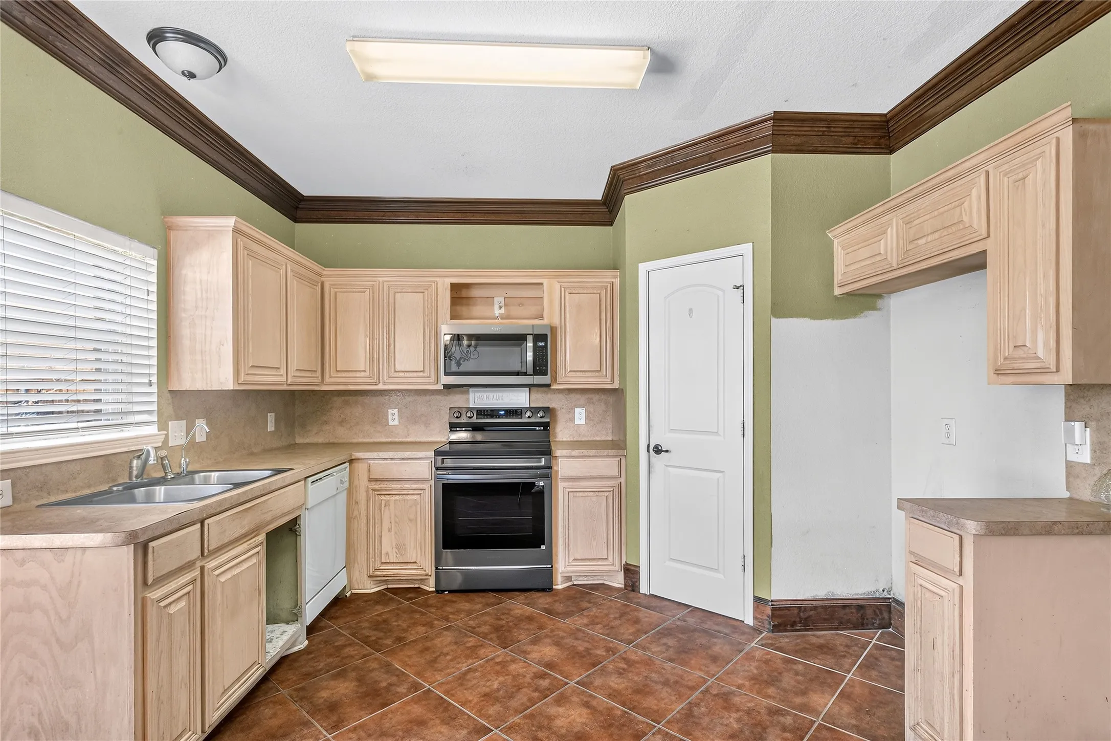 Single Family Residence For Sale in Collin County , 2500 Collier Drive, Mc Kinney, Texas 75071, 3 Bedroom, 3 Bathroom, 2 Garage spaces, 1,722 Sqft, built in 2006, mls#21377734, Real Estate Agent in Mc Kinney, Homes For Sale in Collin county, Homes For Sale in Mc Kinney, Realtor in Mc Kinney Texas, Real Estate Brokerage Independent Realty Texas, Luminita Cordes Realtor