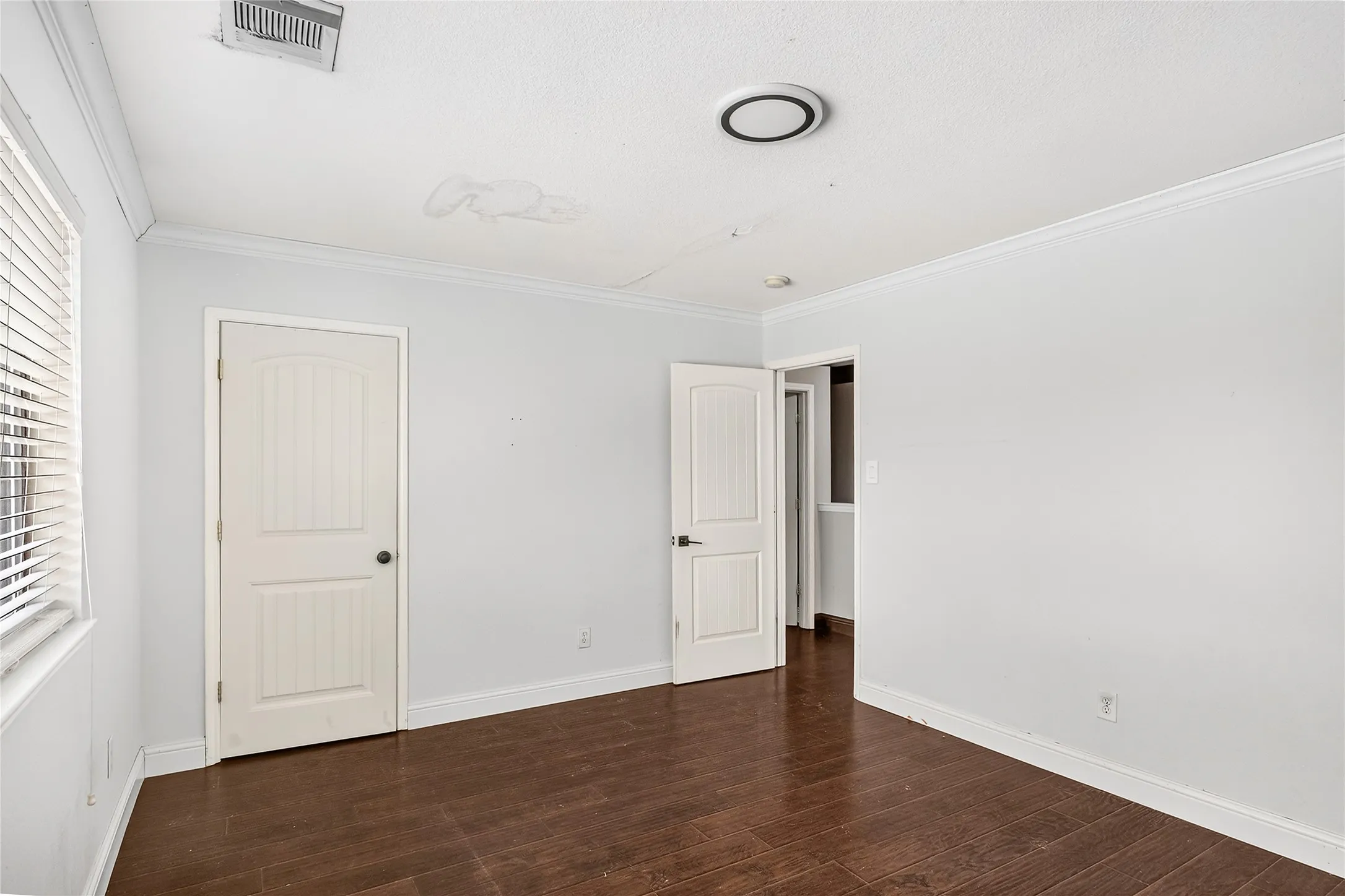 Single Family Residence For Sale in Collin County , 2500 Collier Drive, Mc Kinney, Texas 75071, 3 Bedroom, 3 Bathroom, 2 Garage spaces, 1,722 Sqft, built in 2006, mls#21377734, Real Estate Agent in Mc Kinney, Homes For Sale in Collin county, Homes For Sale in Mc Kinney, Realtor in Mc Kinney Texas, Real Estate Brokerage Independent Realty Texas, Luminita Cordes Realtor