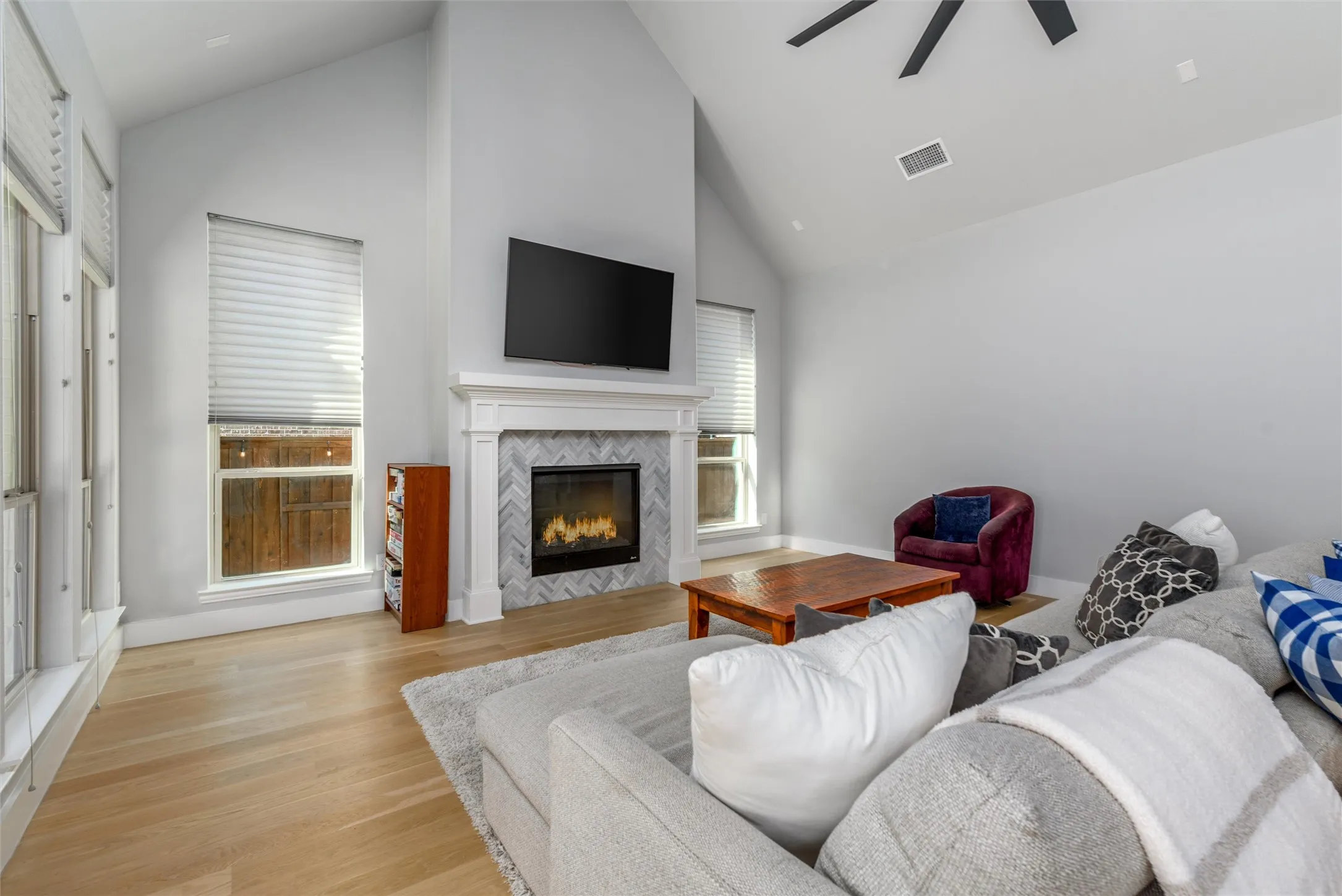 Single Family Residence For Rent in Denton County , 4031 Blue Sage Drive, Prosper, Texas 75078, 4 Bedroom, 4 Bathroom, 2 Garage spaces, 2,842 Sqft, built in 2017, mls#21377954, Real Estate Agent in Prosper, Homes For Rent in Denton county, Homes For Rent in Prosper, Realtor in Prosper Texas, Real Estate Brokerage Independent Realty Texas, Luminita Cordes Realtor