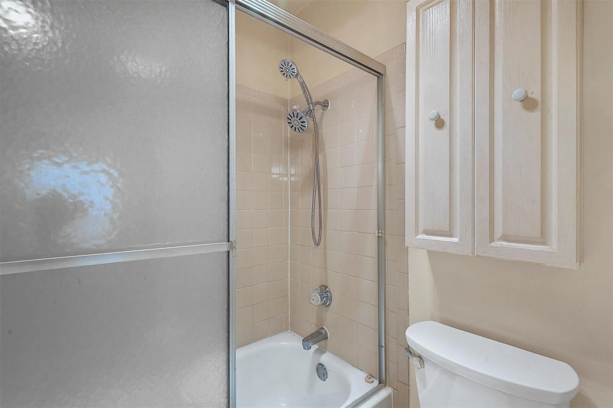 Apartment For Rent in Dallas County , 5981 Arapaho Road 1203, Dallas, Texas 75248, 1 Bedroom, 1 Bathroom, Garage spaces, 745 Sqft, built in 1980, mls#21377995, Real Estate Agent in Dallas, Homes For Rent in Dallas county, Homes For Rent in Dallas, Realtor in Dallas Texas, Real Estate Brokerage Independent Realty Texas, Luminita Cordes Realtor