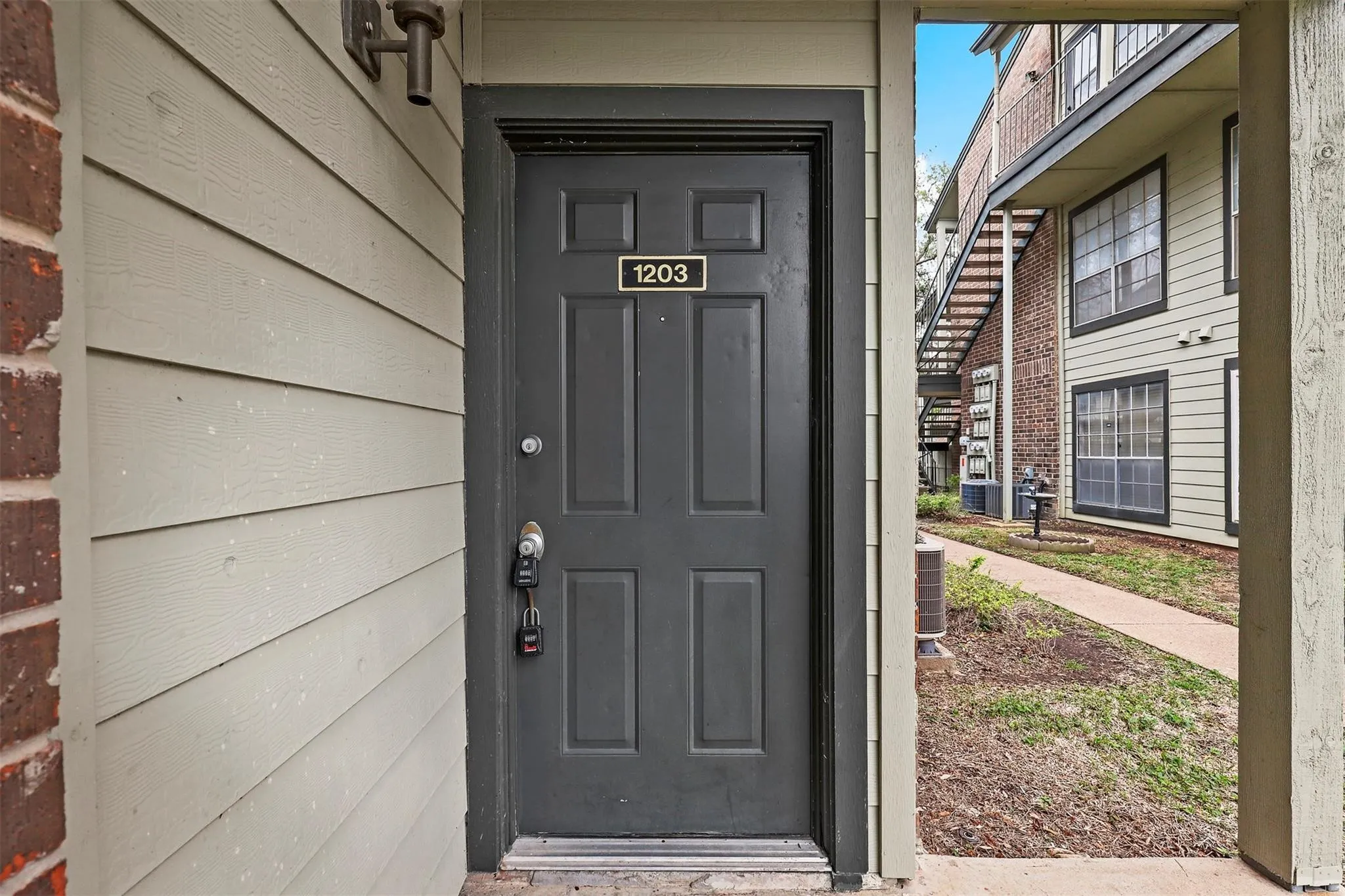 Apartment For Rent in Dallas County , 5981 Arapaho Road 1203, Dallas, Texas 75248, 1 Bedroom, 1 Bathroom, Garage spaces, 745 Sqft, built in 1980, mls#21377995, Real Estate Agent in Dallas, Homes For Rent in Dallas county, Homes For Rent in Dallas, Realtor in Dallas Texas, Real Estate Brokerage Independent Realty Texas, Luminita Cordes Realtor