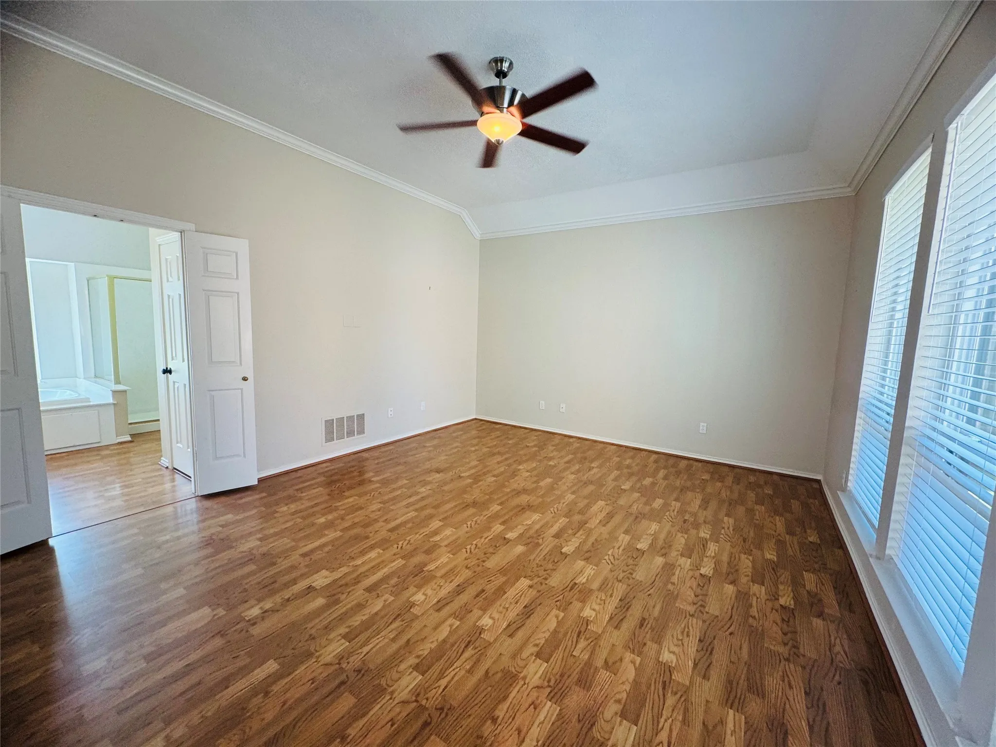 Single Family Residence For Rent in Rockwall County , 3116 Oak Drive, Rockwall, Texas 75032, 4 Bedroom, 3 Bathroom, 2 Garage spaces, 2,904 Sqft, built in 1995, mls#21377980, Real Estate Agent in Rockwall, Homes For Rent in Rockwall county, Homes For Rent in Rockwall, Realtor in Rockwall Texas, Real Estate Brokerage Independent Realty Texas, Luminita Cordes Realtor