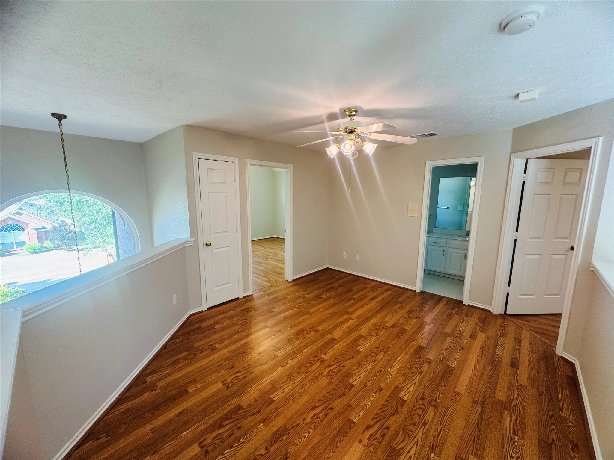 Single Family Residence For Rent in Rockwall County , 3116 Oak Drive, Rockwall, Texas 75032, 4 Bedroom, 3 Bathroom, 2 Garage spaces, 2,904 Sqft, built in 1995, mls#21377980, Real Estate Agent in Rockwall, Homes For Rent in Rockwall county, Homes For Rent in Rockwall, Realtor in Rockwall Texas, Real Estate Brokerage Independent Realty Texas, Luminita Cordes Realtor