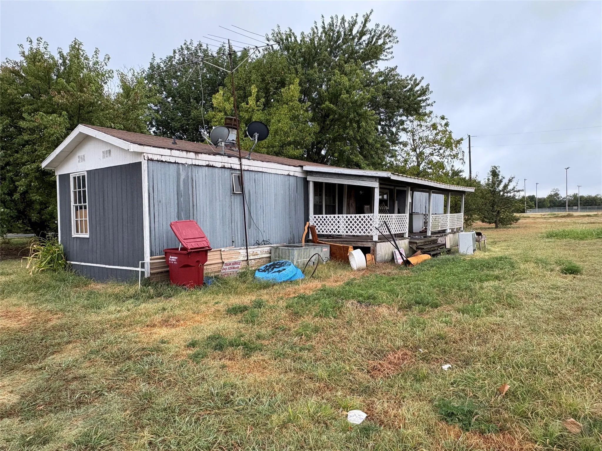 Mobile Home For Sale in Collin County , 807 County Road 655, Farmersville, Texas 75442, 2 Bedroom, 2 Bathroom, Garage spaces, 924 Sqft, built in 1980, mls#21377981, Real Estate Agent in Farmersville, Homes For Sale in Collin county, Homes For Sale in Farmersville, Realtor in Farmersville Texas, Real Estate Brokerage Independent Realty Texas, Luminita Cordes Realtor