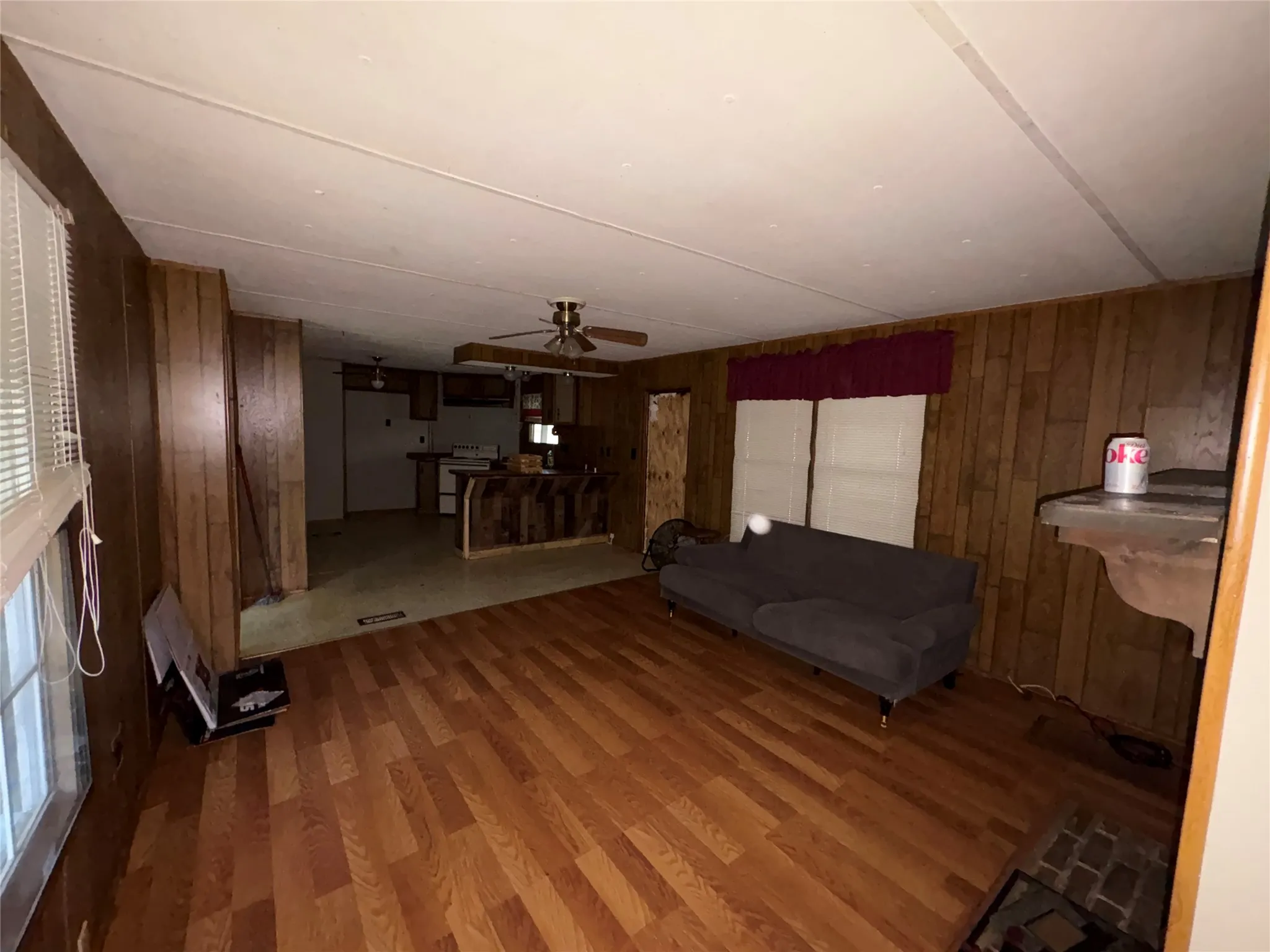 Mobile Home For Sale in Collin County , 807 County Road 655, Farmersville, Texas 75442, 2 Bedroom, 2 Bathroom, Garage spaces, 924 Sqft, built in 1980, mls#21377981, Real Estate Agent in Farmersville, Homes For Sale in Collin county, Homes For Sale in Farmersville, Realtor in Farmersville Texas, Real Estate Brokerage Independent Realty Texas, Luminita Cordes Realtor