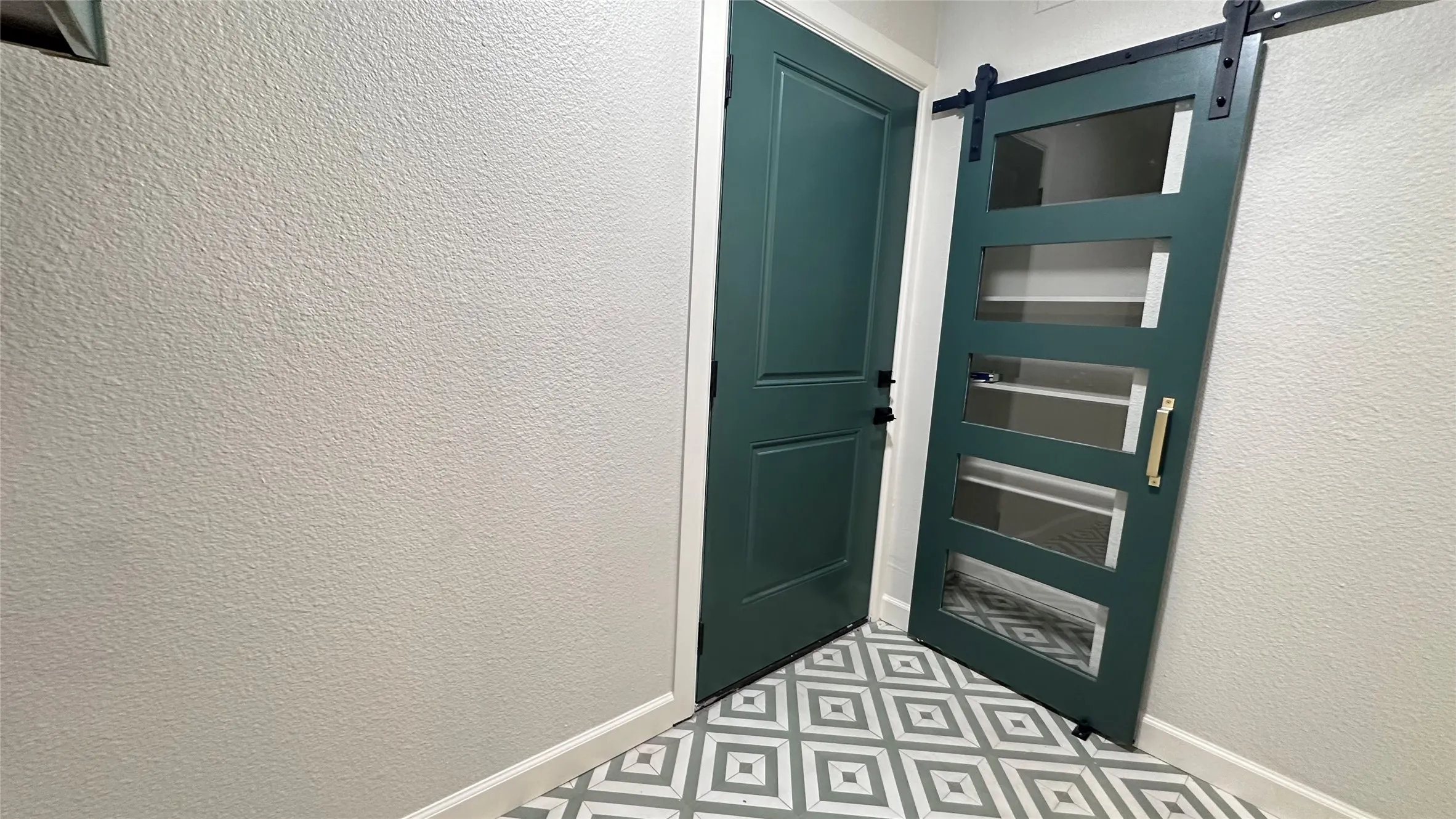 Single Family Residence For Rent in Denton County , 1237 Winterwood Drive, Lewisville, Texas 75067, 3 Bedroom, 2 Bathroom, 2 Garage spaces, 1,584 Sqft, built in 1970, mls#21377999, Real Estate Agent in Lewisville, Homes For Rent in Denton county, Homes For Rent in Lewisville, Realtor in Lewisville Texas, Real Estate Brokerage Independent Realty Texas, Luminita Cordes Realtor