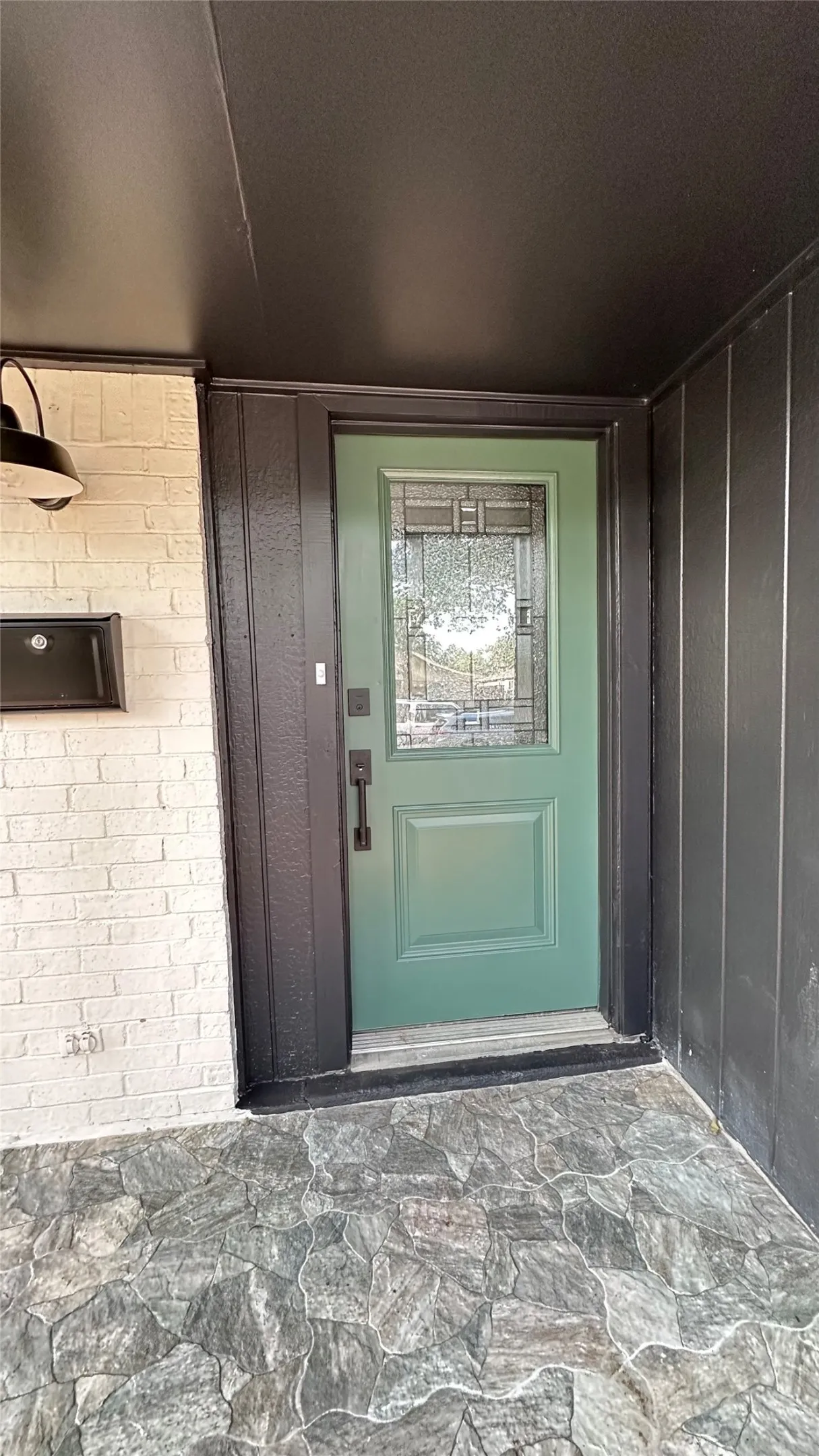 Single Family Residence For Rent in Denton County , 1237 Winterwood Drive, Lewisville, Texas 75067, 3 Bedroom, 2 Bathroom, 2 Garage spaces, 1,584 Sqft, built in 1970, mls#21377999, Real Estate Agent in Lewisville, Homes For Rent in Denton county, Homes For Rent in Lewisville, Realtor in Lewisville Texas, Real Estate Brokerage Independent Realty Texas, Luminita Cordes Realtor