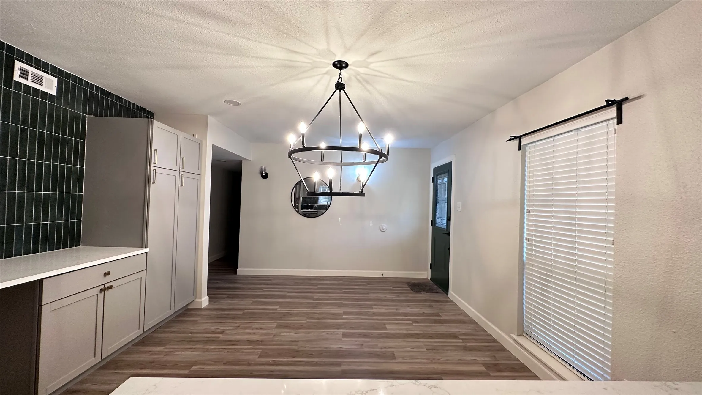 Single Family Residence For Rent in Denton County , 1237 Winterwood Drive, Lewisville, Texas 75067, 3 Bedroom, 2 Bathroom, 2 Garage spaces, 1,584 Sqft, built in 1970, mls#21377999, Real Estate Agent in Lewisville, Homes For Rent in Denton county, Homes For Rent in Lewisville, Realtor in Lewisville Texas, Real Estate Brokerage Independent Realty Texas, Luminita Cordes Realtor