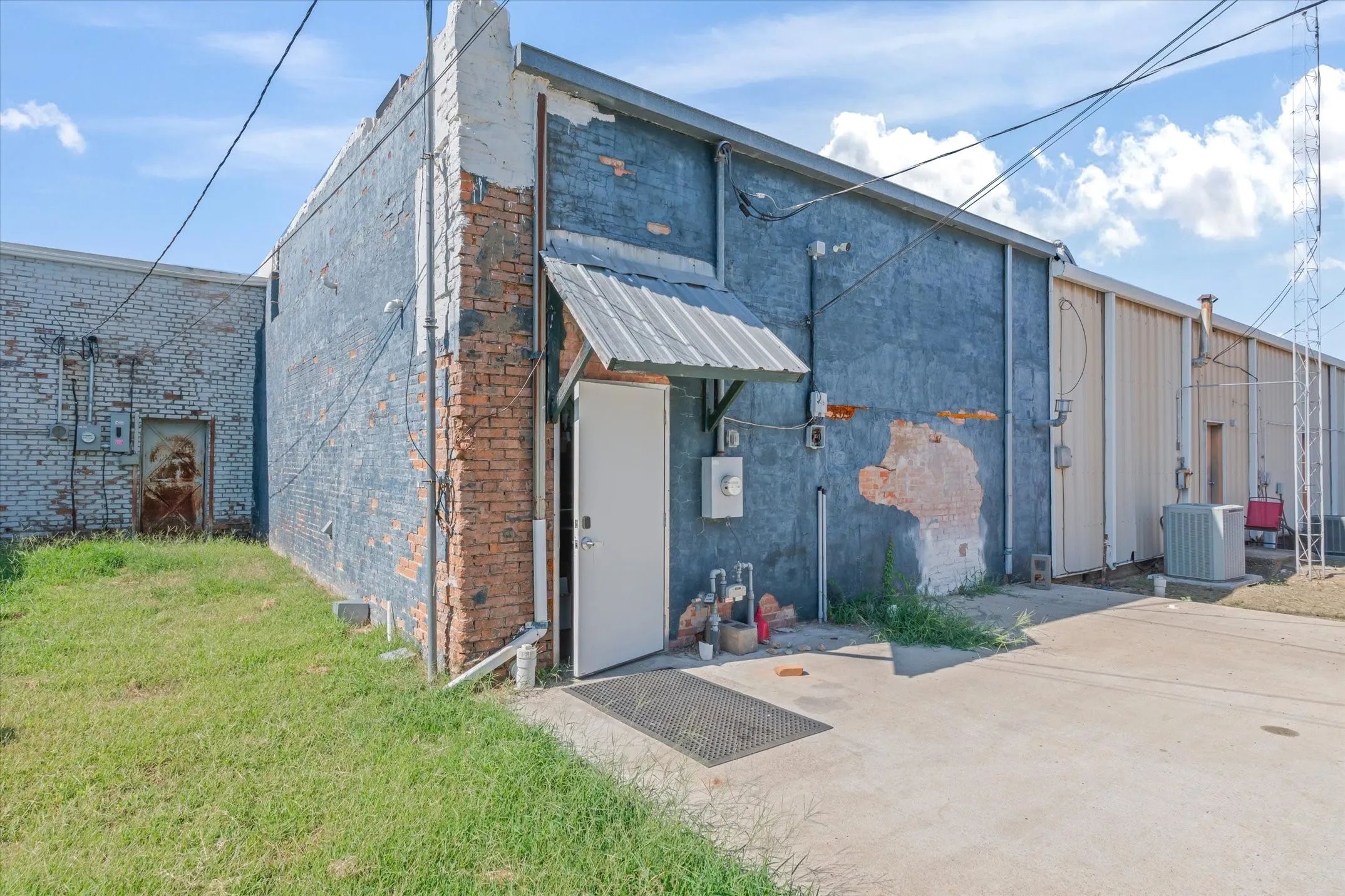 Business For Sale in Van Zandt County , 111 Front Street, Edgewood, Texas 75117, 0, 0, Garage spaces, 0 Sqft, built in 1920, mls#21377961, Real Estate Agent in Edgewood, Homes For Sale in Van Zandt county, Homes For Sale in Edgewood, Realtor in Edgewood Texas, Real Estate Brokerage Independent Realty Texas, Luminita Cordes Realtor