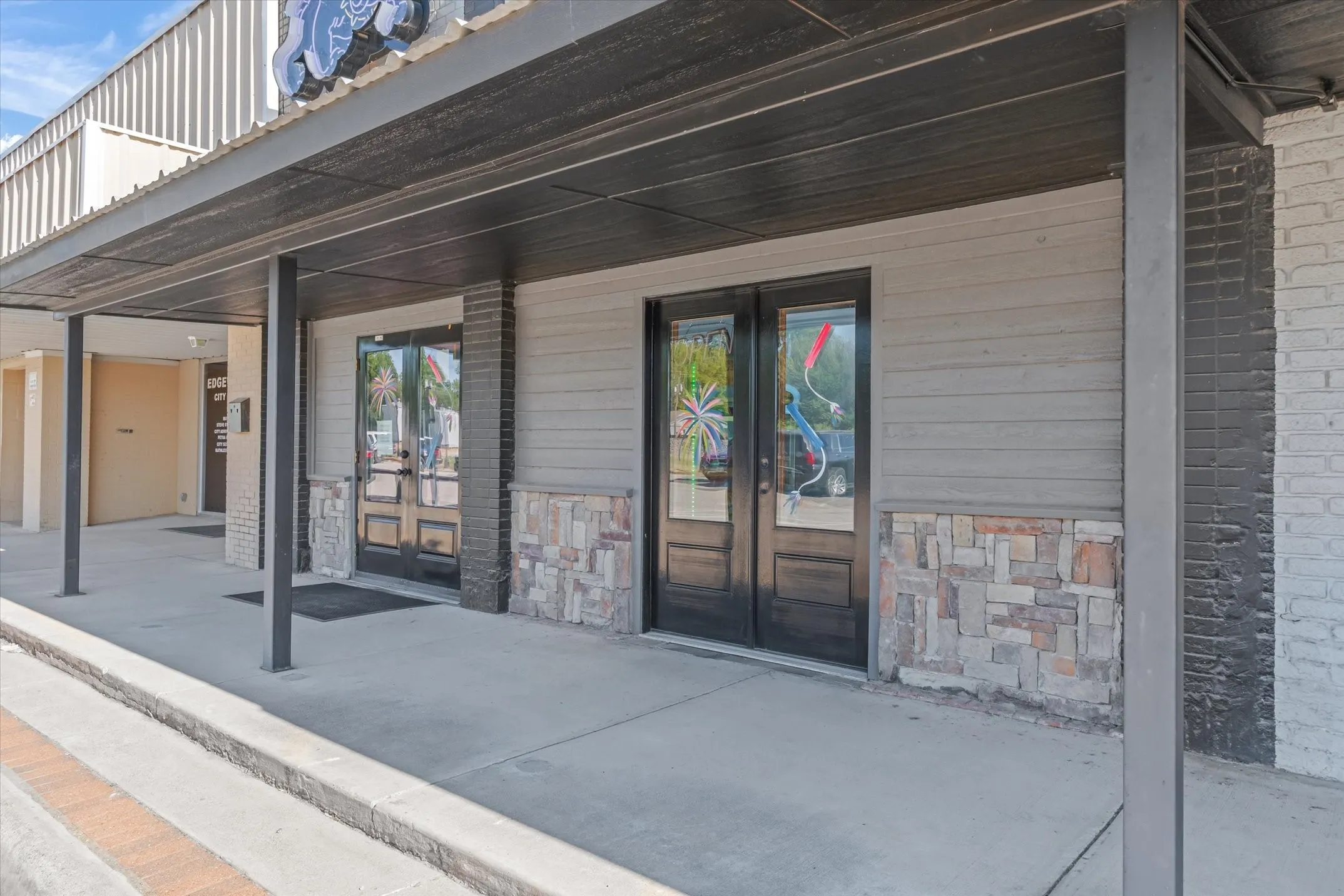 Business For Sale in Van Zandt County , 111 Front Street, Edgewood, Texas 75117, 0, 0, Garage spaces, 0 Sqft, built in 1920, mls#21377961, Real Estate Agent in Edgewood, Homes For Sale in Van Zandt county, Homes For Sale in Edgewood, Realtor in Edgewood Texas, Real Estate Brokerage Independent Realty Texas, Luminita Cordes Realtor