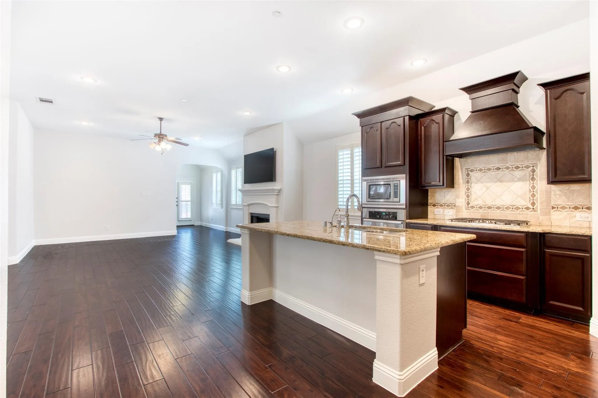 Single Family Residence For Rent in Collin County , 8609 Dewland Drive, Mc Kinney, Texas 75070, 2 Bedroom, 2 Bathroom, 2 Garage spaces, 1,800 Sqft, built in 2011, mls#21377979, Real Estate Agent in Mc Kinney, Homes For Rent in Collin county, Homes For Rent in Mc Kinney, Realtor in Mc Kinney Texas, Real Estate Brokerage Independent Realty Texas, Luminita Cordes Realtor