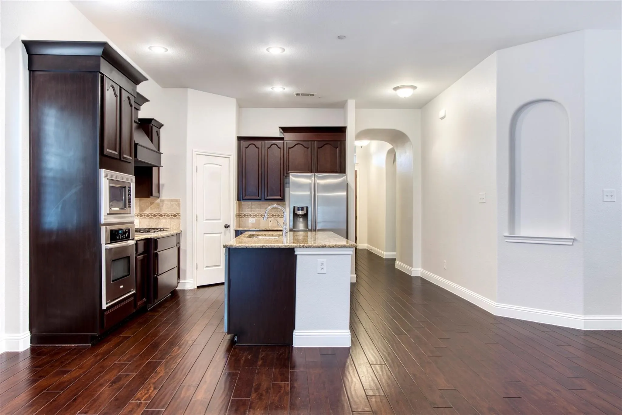 Single Family Residence For Rent in Collin County , 8609 Dewland Drive, Mc Kinney, Texas 75070, 2 Bedroom, 2 Bathroom, 2 Garage spaces, 1,800 Sqft, built in 2011, mls#21377979, Real Estate Agent in Mc Kinney, Homes For Rent in Collin county, Homes For Rent in Mc Kinney, Realtor in Mc Kinney Texas, Real Estate Brokerage Independent Realty Texas, Luminita Cordes Realtor