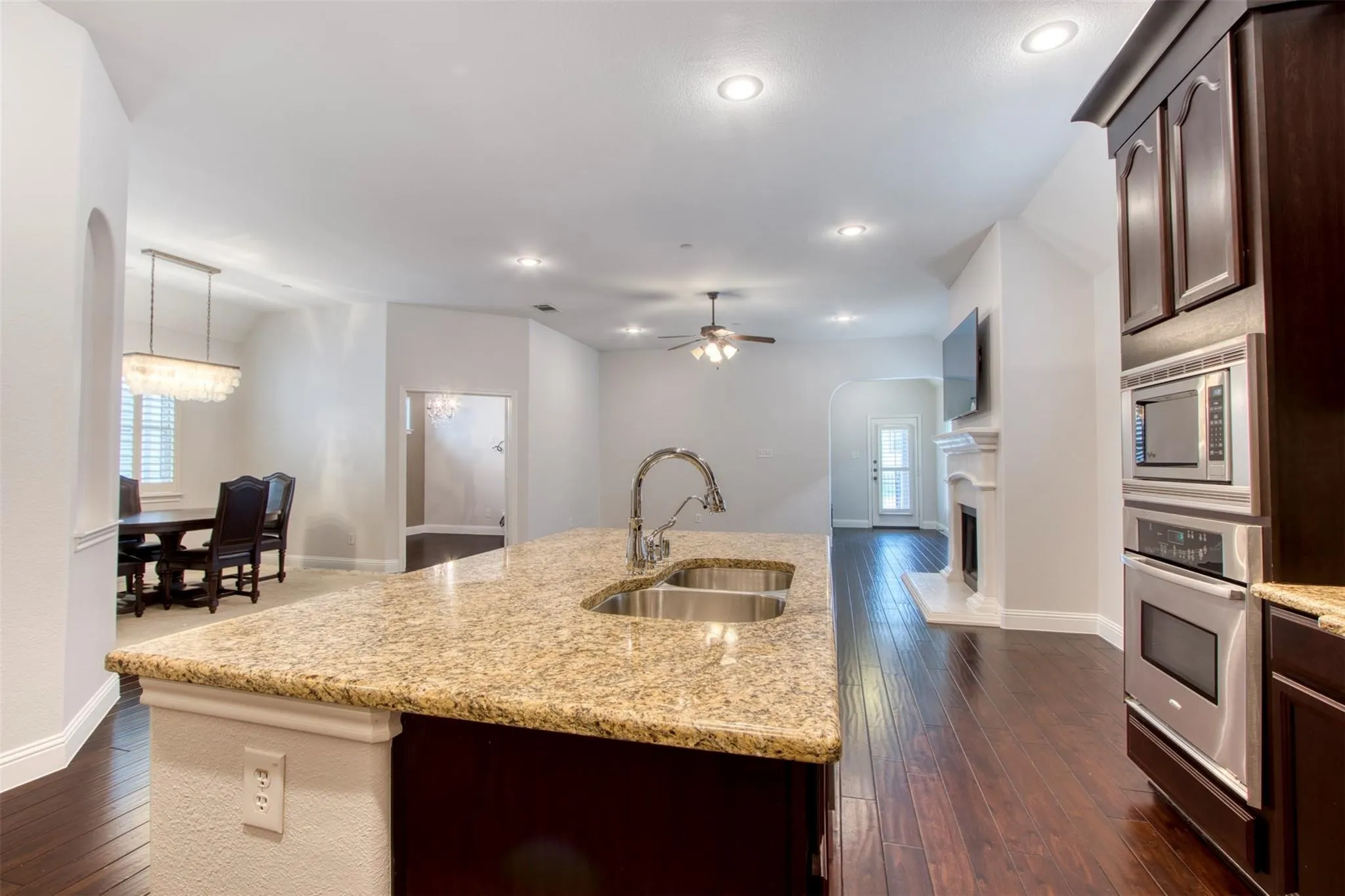 Single Family Residence For Rent in Collin County , 8609 Dewland Drive, Mc Kinney, Texas 75070, 2 Bedroom, 2 Bathroom, 2 Garage spaces, 1,800 Sqft, built in 2011, mls#21377979, Real Estate Agent in Mc Kinney, Homes For Rent in Collin county, Homes For Rent in Mc Kinney, Realtor in Mc Kinney Texas, Real Estate Brokerage Independent Realty Texas, Luminita Cordes Realtor
