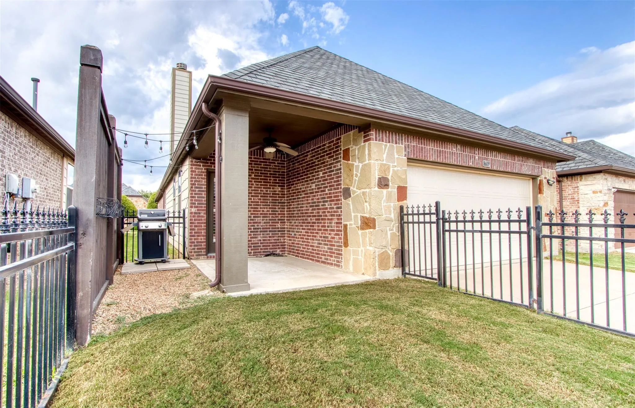 Single Family Residence For Rent in Collin County , 8609 Dewland Drive, Mc Kinney, Texas 75070, 2 Bedroom, 2 Bathroom, 2 Garage spaces, 1,800 Sqft, built in 2011, mls#21377979, Real Estate Agent in Mc Kinney, Homes For Rent in Collin county, Homes For Rent in Mc Kinney, Realtor in Mc Kinney Texas, Real Estate Brokerage Independent Realty Texas, Luminita Cordes Realtor