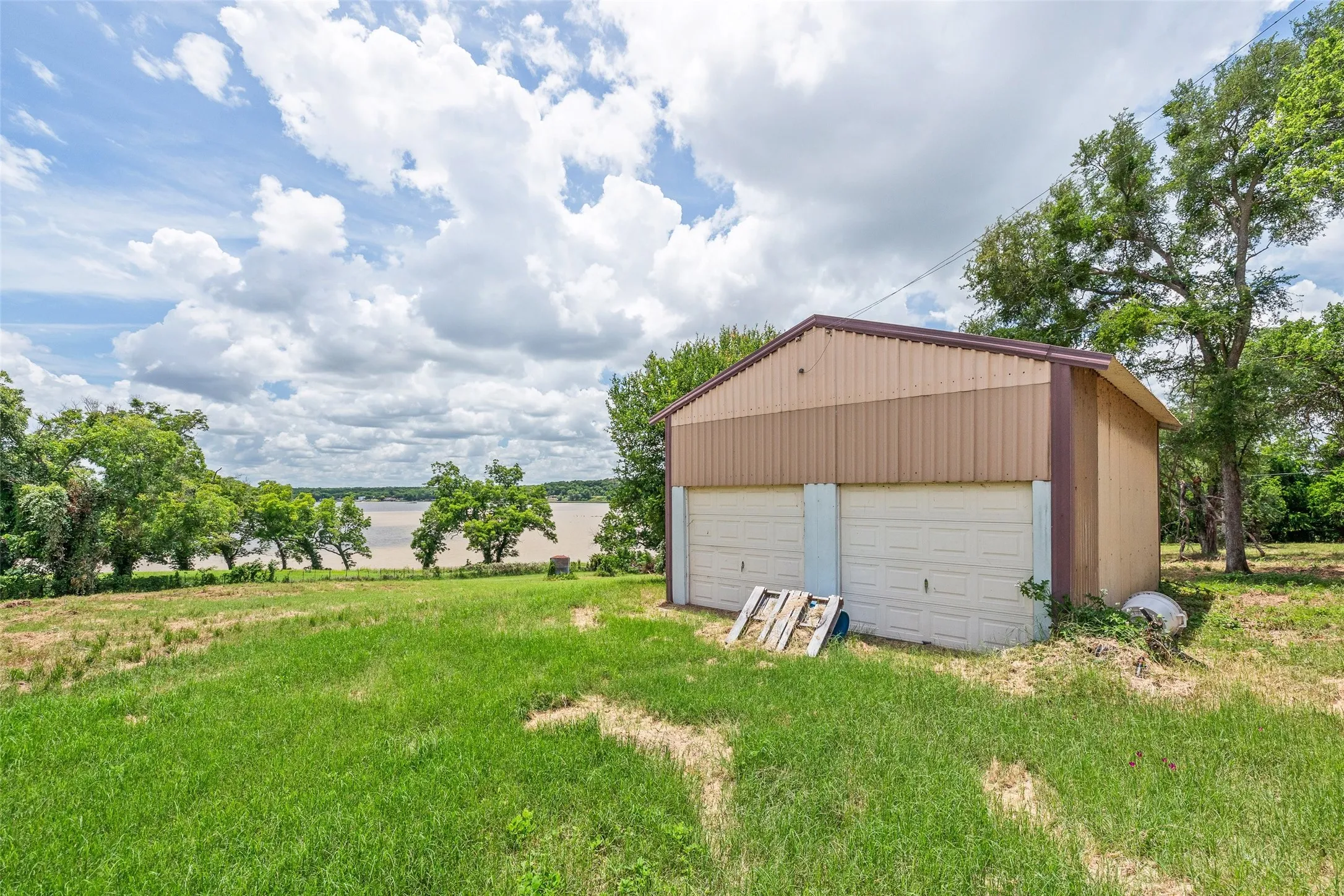 Improved Land For Sale in Hood County , 4720 Peveler Road, Granbury, Texas 76049, 0, 0, Garage spaces, 0 Sqft, built in 1955, mls#21376405, Real Estate Agent in Granbury, Homes For Sale in Hood county, Homes For Sale in Granbury, Realtor in Granbury Texas, Real Estate Brokerage Independent Realty Texas, Luminita Cordes Realtor