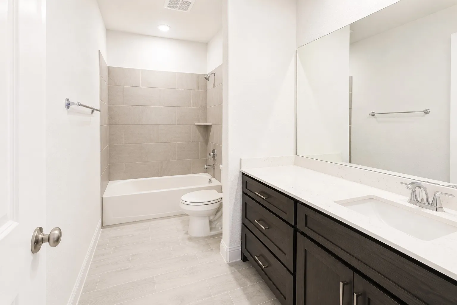 Single Family Residence For Rent in Collin County , 3213 Cordelia Drive, Princeton, Texas 75407, 4 Bedroom, 3 Bathroom, 2 Garage spaces, 2,252 Sqft, built in 2024, mls#21377930, Real Estate Agent in Princeton, Homes For Rent in Collin county, Homes For Rent in Princeton, Realtor in Princeton Texas, Real Estate Brokerage Independent Realty Texas, Luminita Cordes Realtor