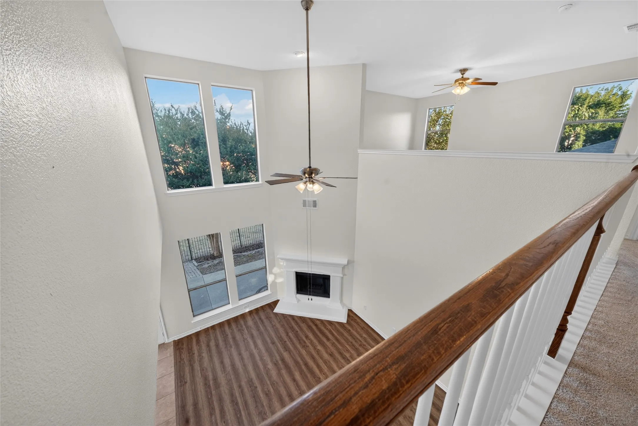 Single Family Residence For Sale in Tarrant County , 10834 Axton Court, Fort Worth, Texas 76052, 4 Bedroom, 3 Bathroom, 2 Garage spaces, 2,437 Sqft, built in 2007, mls#21376136, Real Estate Agent in Fort Worth, Homes For Sale in Tarrant county, Homes For Sale in Fort Worth, Realtor in Fort Worth Texas, Real Estate Brokerage Independent Realty Texas, Luminita Cordes Realtor