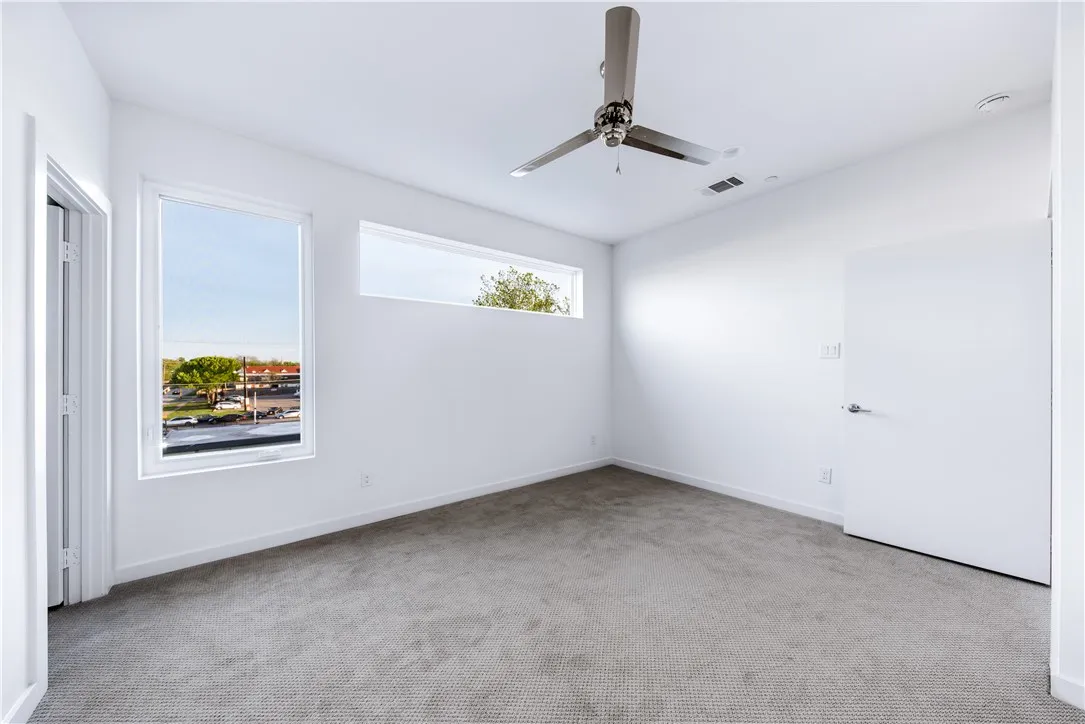 Condominium For Rent in Dallas County , 1715 Bennett Avenue 103, Dallas, Texas 75206, 2 Bedroom, 3 Bathroom, 2 Garage spaces, 1,639 Sqft, built in 2018, mls#21378017, Real Estate Agent in Dallas, Homes For Rent in Dallas county, Homes For Rent in Dallas, Realtor in Dallas Texas, Real Estate Brokerage Independent Realty Texas, Luminita Cordes Realtor