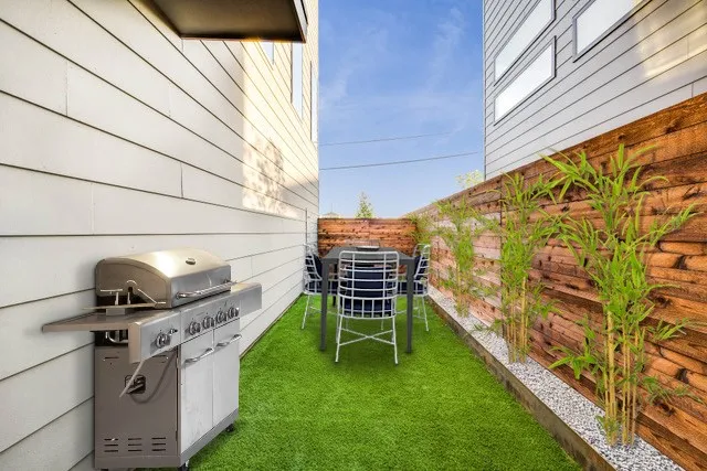 Condominium For Rent in Dallas County , 1715 Bennett Avenue 103, Dallas, Texas 75206, 2 Bedroom, 3 Bathroom, 2 Garage spaces, 1,639 Sqft, built in 2018, mls#21378017, Real Estate Agent in Dallas, Homes For Rent in Dallas county, Homes For Rent in Dallas, Realtor in Dallas Texas, Real Estate Brokerage Independent Realty Texas, Luminita Cordes Realtor