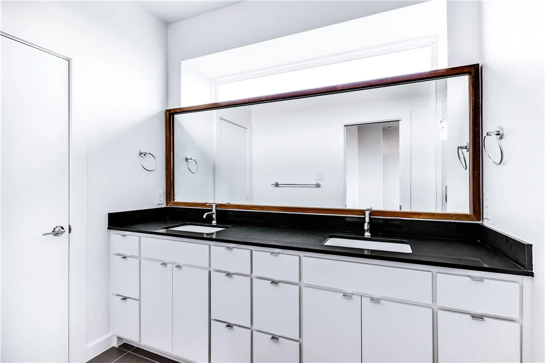 Condominium For Rent in Dallas County , 1715 Bennett Avenue 103, Dallas, Texas 75206, 2 Bedroom, 3 Bathroom, 2 Garage spaces, 1,639 Sqft, built in 2018, mls#21378017, Real Estate Agent in Dallas, Homes For Rent in Dallas county, Homes For Rent in Dallas, Realtor in Dallas Texas, Real Estate Brokerage Independent Realty Texas, Luminita Cordes Realtor