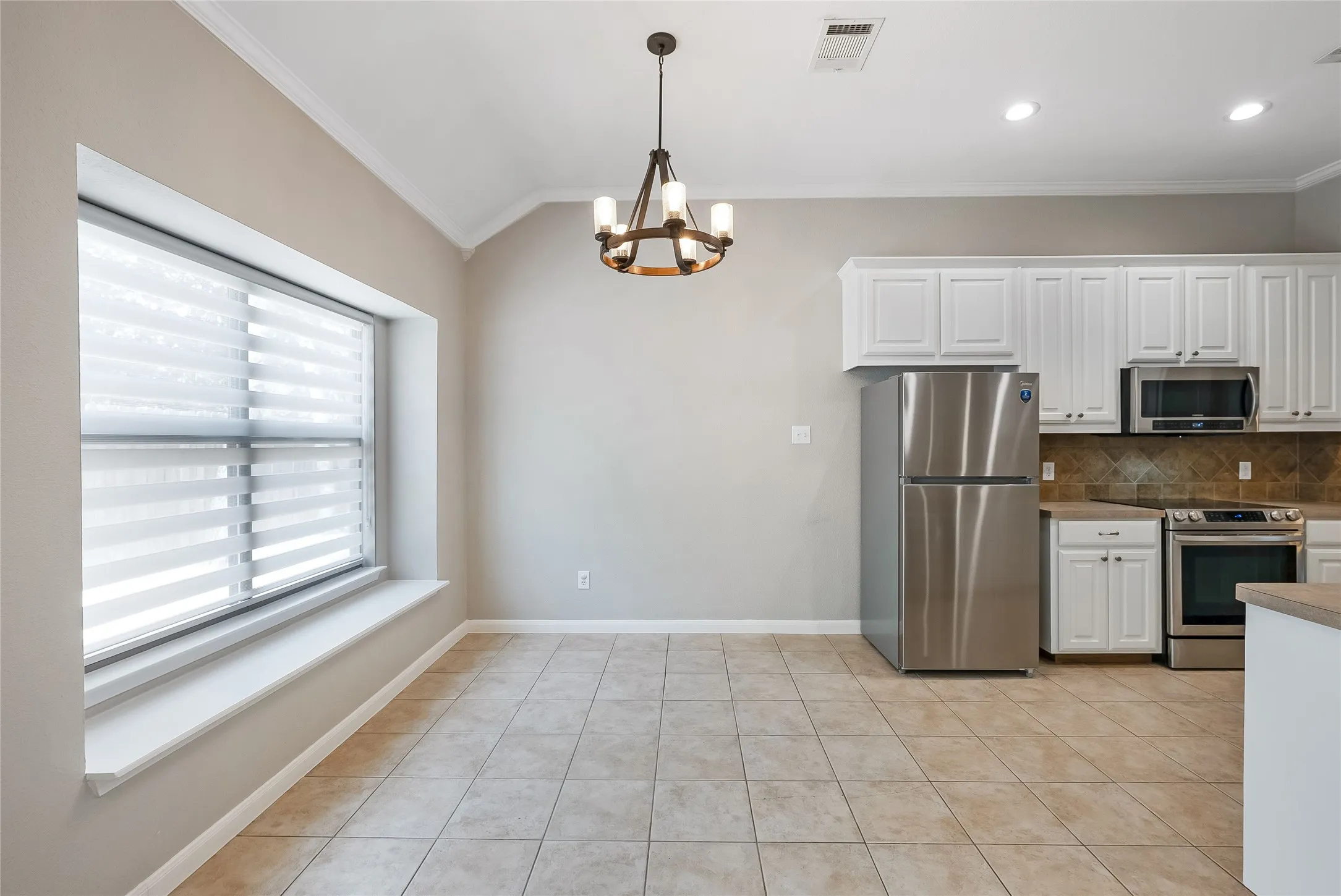 Single Family Residence For Sale in Denton County , 505 Cove Drive, Shady Shores, Texas 76208, 3 Bedroom, 2 Bathroom, 2 Garage spaces, 1,690 Sqft, built in 2006, mls#21376980, Real Estate Agent in Shady Shores, Homes For Sale in Denton county, Homes For Sale in Shady Shores, Realtor in Shady Shores Texas, Real Estate Brokerage Independent Realty Texas, Luminita Cordes Realtor