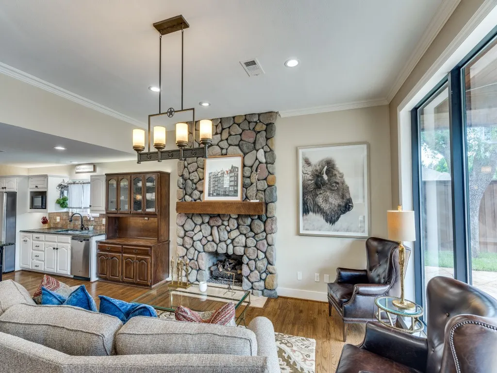 Single Family Residence For Rent in Collin County , 3353 Remington Drive, Plano, Texas 75023, 6 Bedroom, 4 Bathroom, 2 Garage spaces, 3,806 Sqft, built in 1980, mls#21378022, Real Estate Agent in Plano, Homes For Rent in Collin county, Homes For Rent in Plano, Realtor in Plano Texas, Real Estate Brokerage Independent Realty Texas, Luminita Cordes Realtor