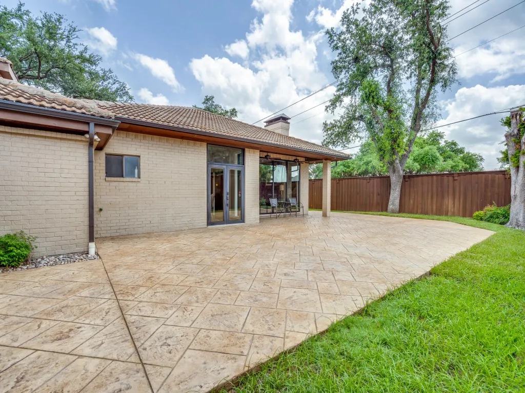 Single Family Residence For Rent in Collin County , 3353 Remington Drive, Plano, Texas 75023, 6 Bedroom, 4 Bathroom, 2 Garage spaces, 3,806 Sqft, built in 1980, mls#21378022, Real Estate Agent in Plano, Homes For Rent in Collin county, Homes For Rent in Plano, Realtor in Plano Texas, Real Estate Brokerage Independent Realty Texas, Luminita Cordes Realtor