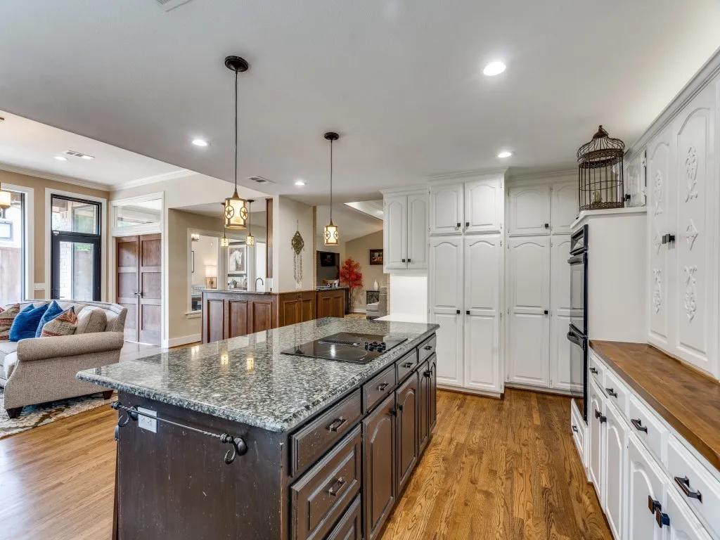 Single Family Residence For Rent in Collin County , 3353 Remington Drive, Plano, Texas 75023, 6 Bedroom, 4 Bathroom, 2 Garage spaces, 3,806 Sqft, built in 1980, mls#21378022, Real Estate Agent in Plano, Homes For Rent in Collin county, Homes For Rent in Plano, Realtor in Plano Texas, Real Estate Brokerage Independent Realty Texas, Luminita Cordes Realtor
