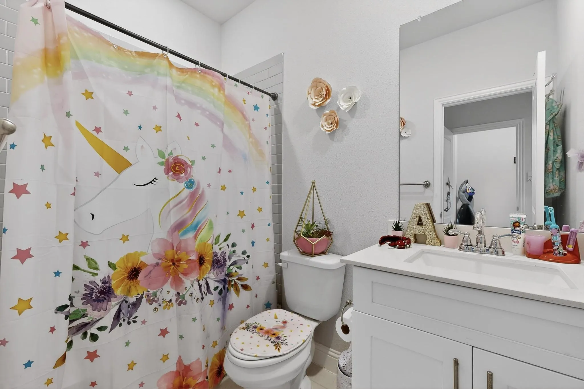 Single Family Residence For Sale in Collin County , 504 Conestoga Pass, Weston, Texas 75009, 5 Bedroom, 4 Bathroom, 2 Garage spaces, 2,473 Sqft, built in 2022, mls#21370255, Real Estate Agent in Weston, Homes For Sale in Collin county, Homes For Sale in Weston, Realtor in Weston Texas, Real Estate Brokerage Independent Realty Texas, Luminita Cordes Realtor